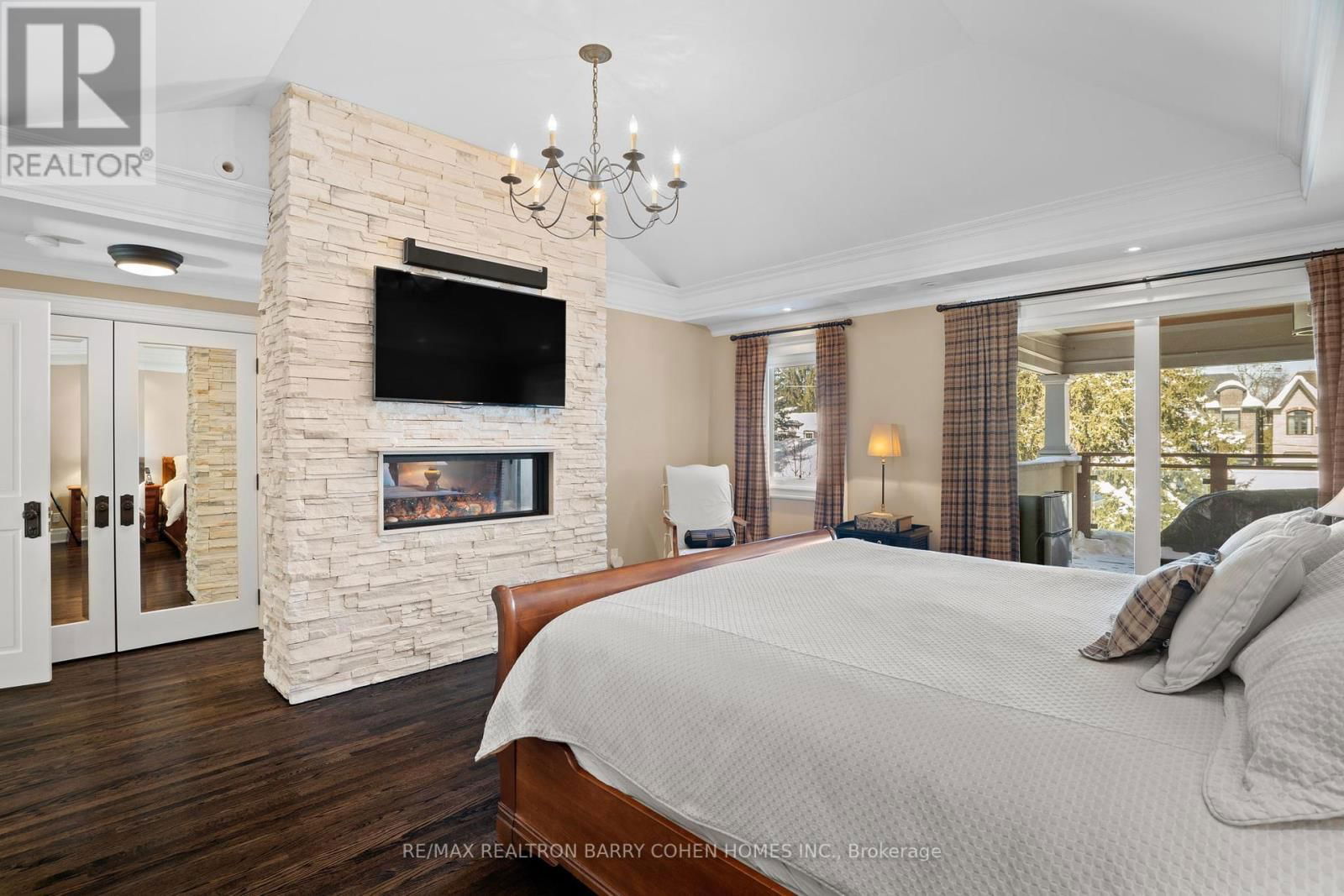 72 TEDDINGTON PARK AVENUE Image 19