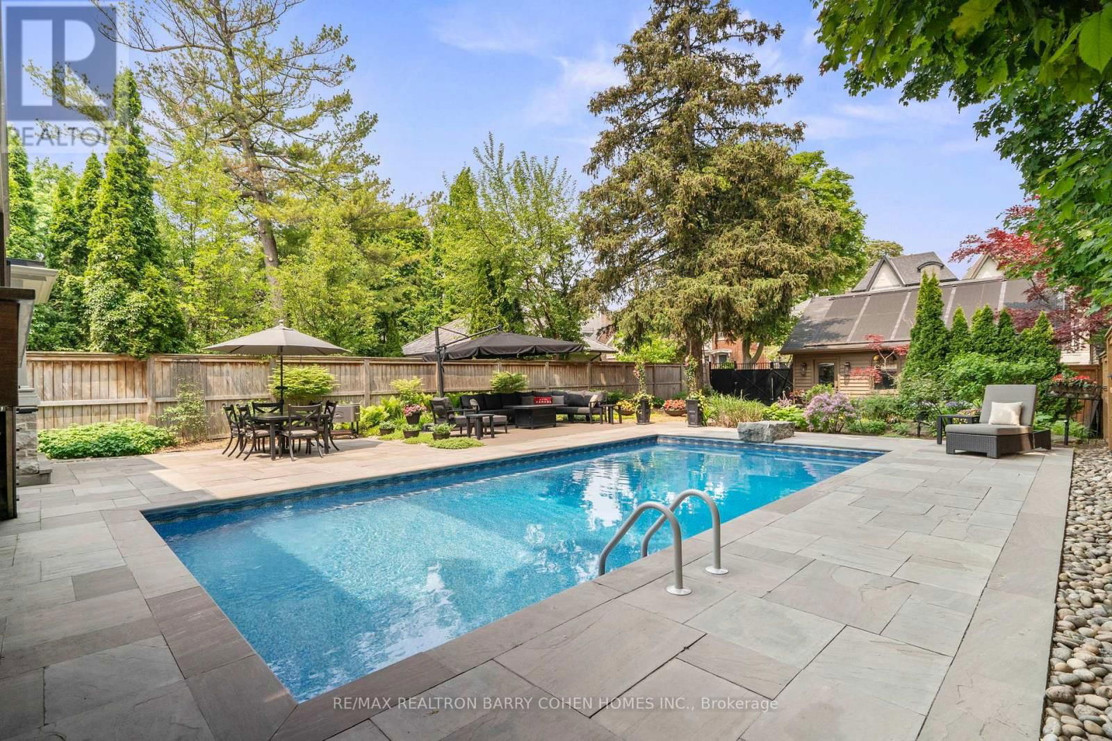 72 TEDDINGTON PARK AVENUE Image 35