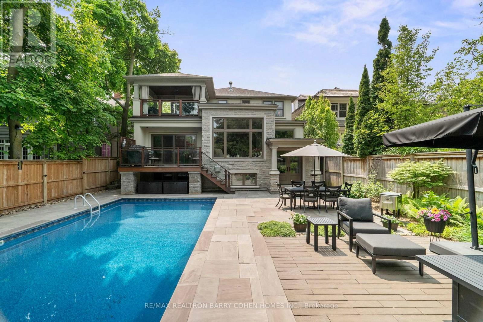 72 TEDDINGTON PARK AVENUE Image 38