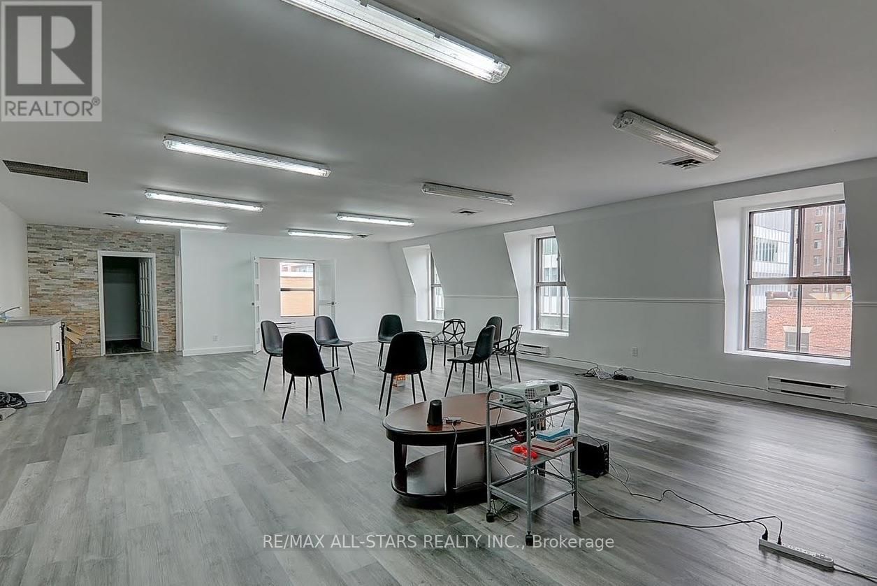 305 - 66 GERRARD STREET EAST Image 2