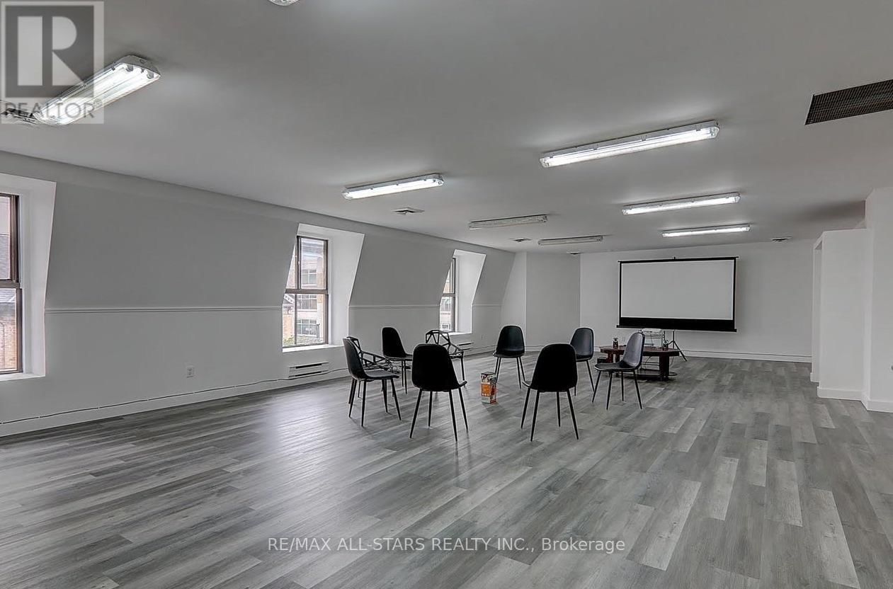 305 - 66 GERRARD STREET EAST Image 3