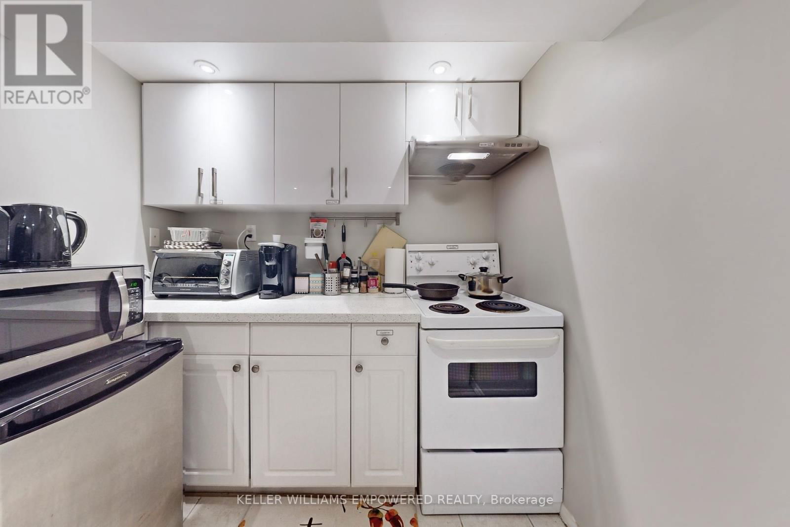 Lower - 30 PAPERBIRCH DRIVE Image 7
