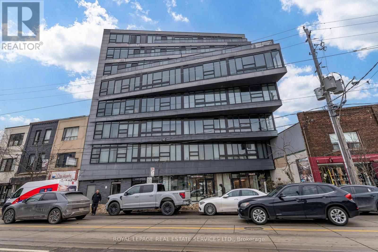 404 - 1239 DUNDAS STREET WEST Image 1
