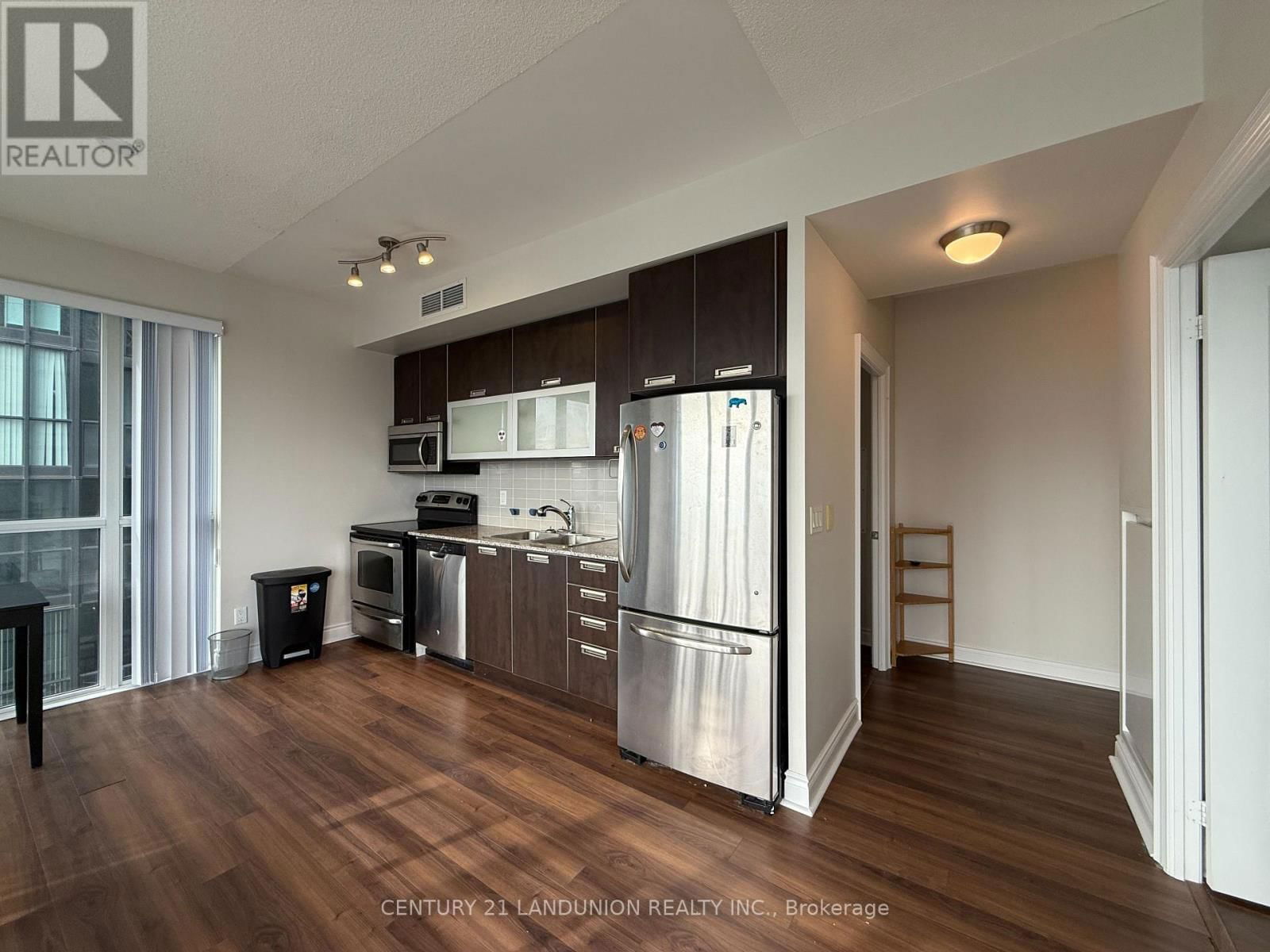 2902 - 28 TED ROGERS WAY Image 8