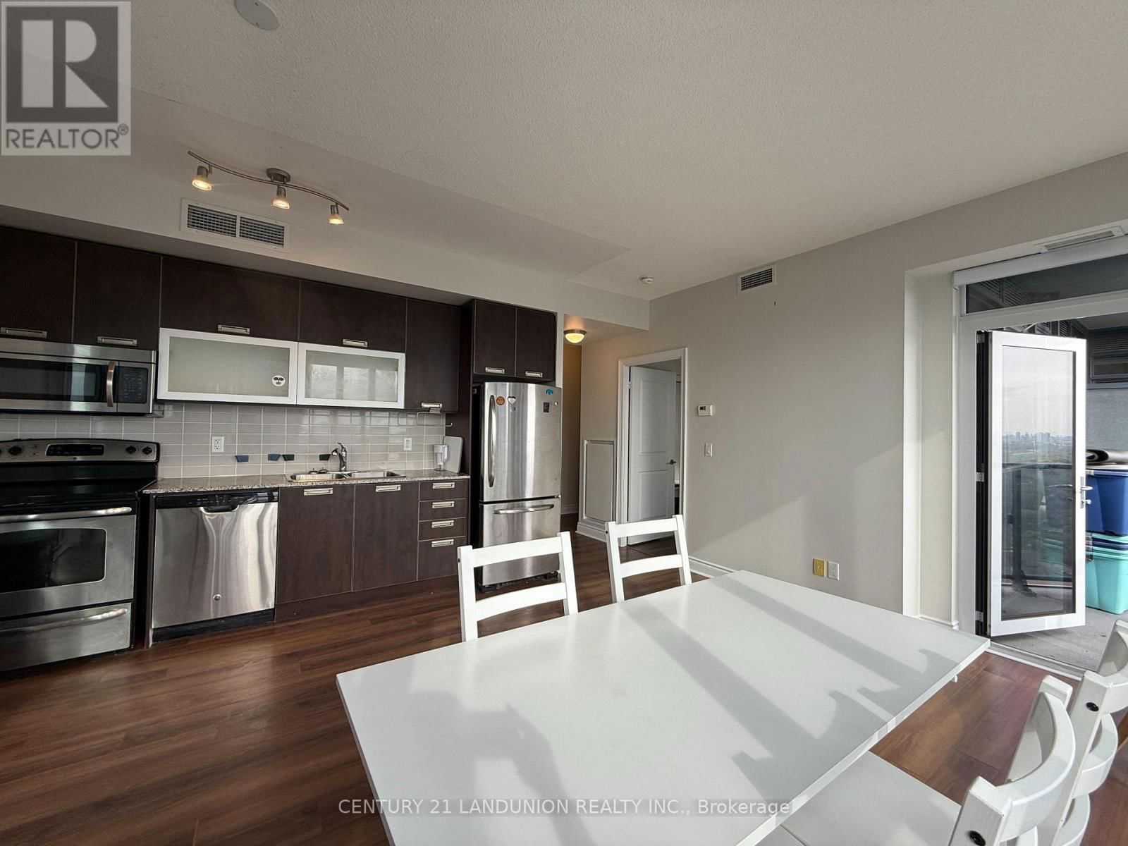 2902 - 28 TED ROGERS WAY Image 9