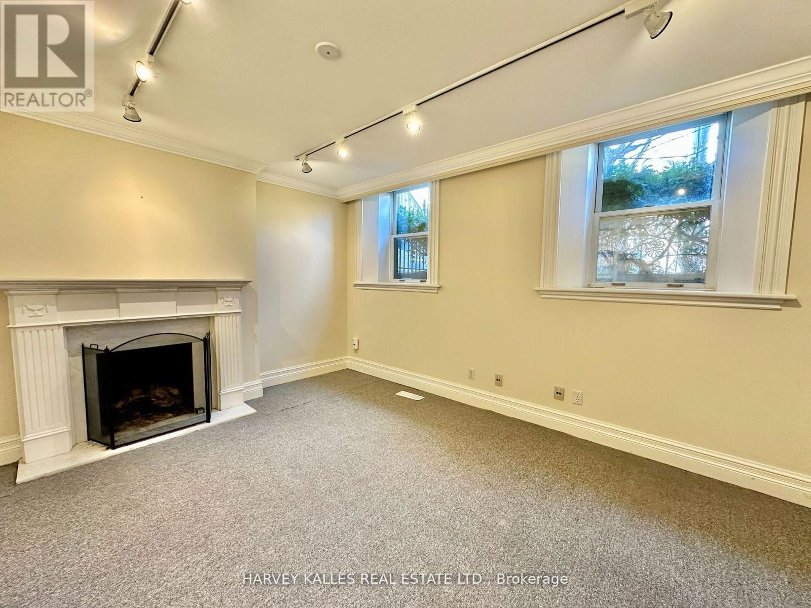 Lower - 211 CARLTON STREET Image 15