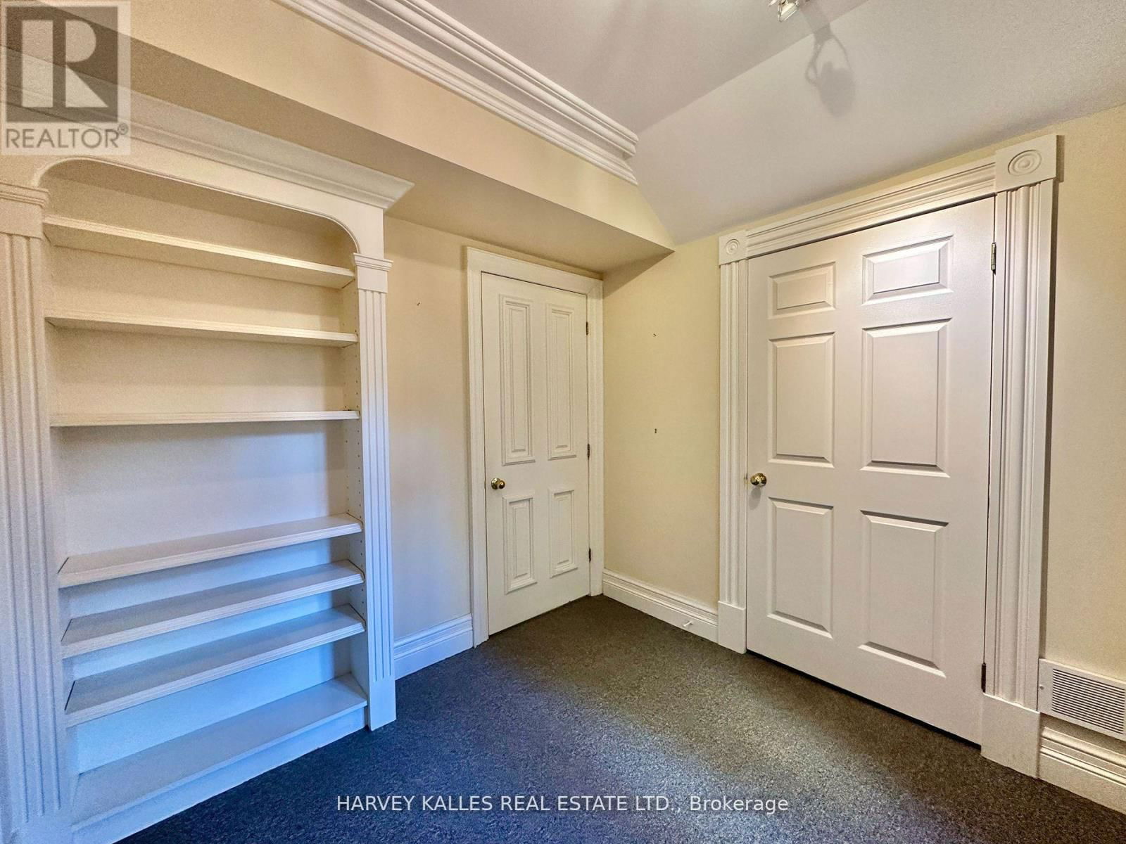 Lower - 211 CARLTON STREET Image 18