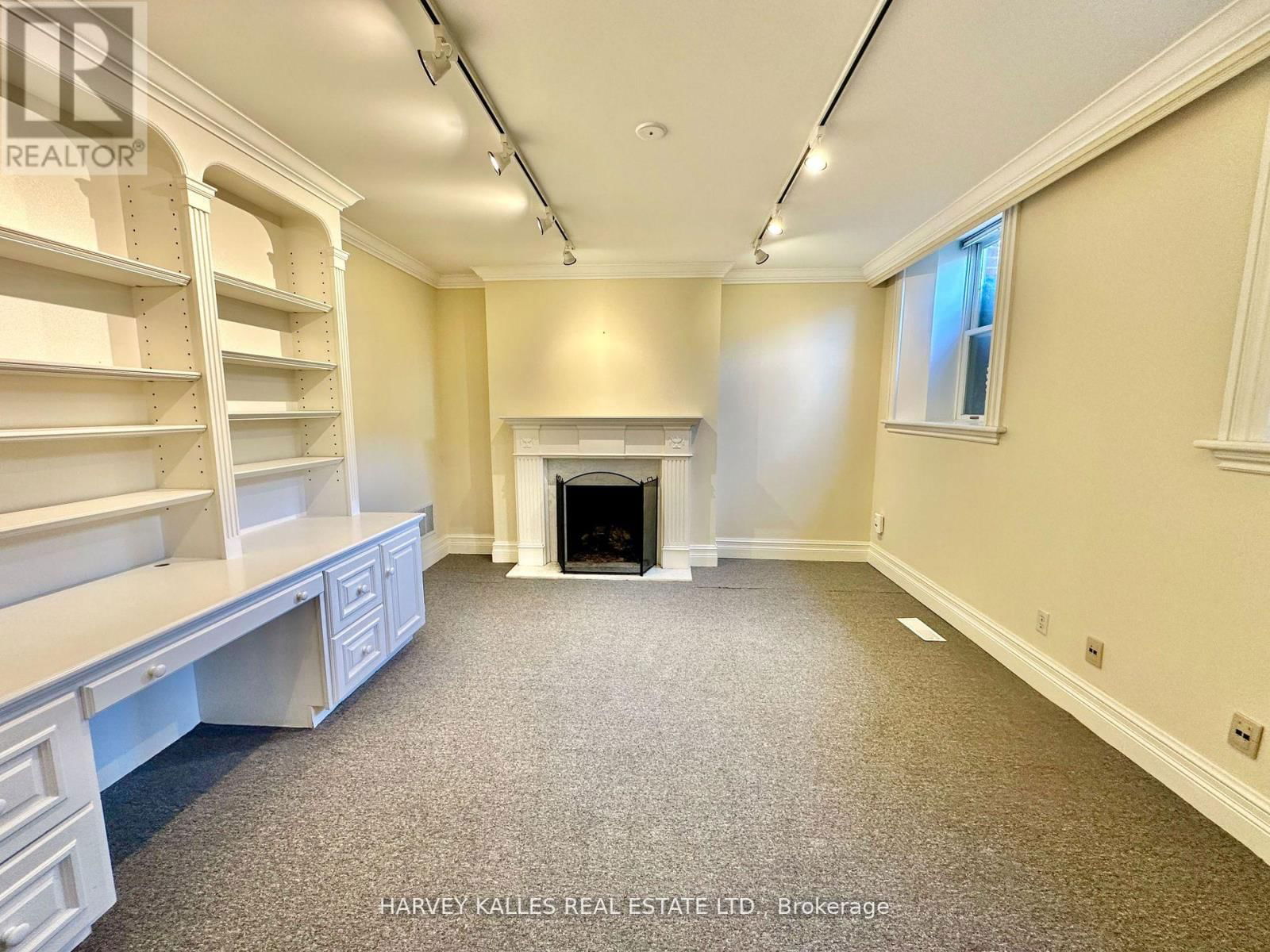 Lower - 211 CARLTON STREET Image 7