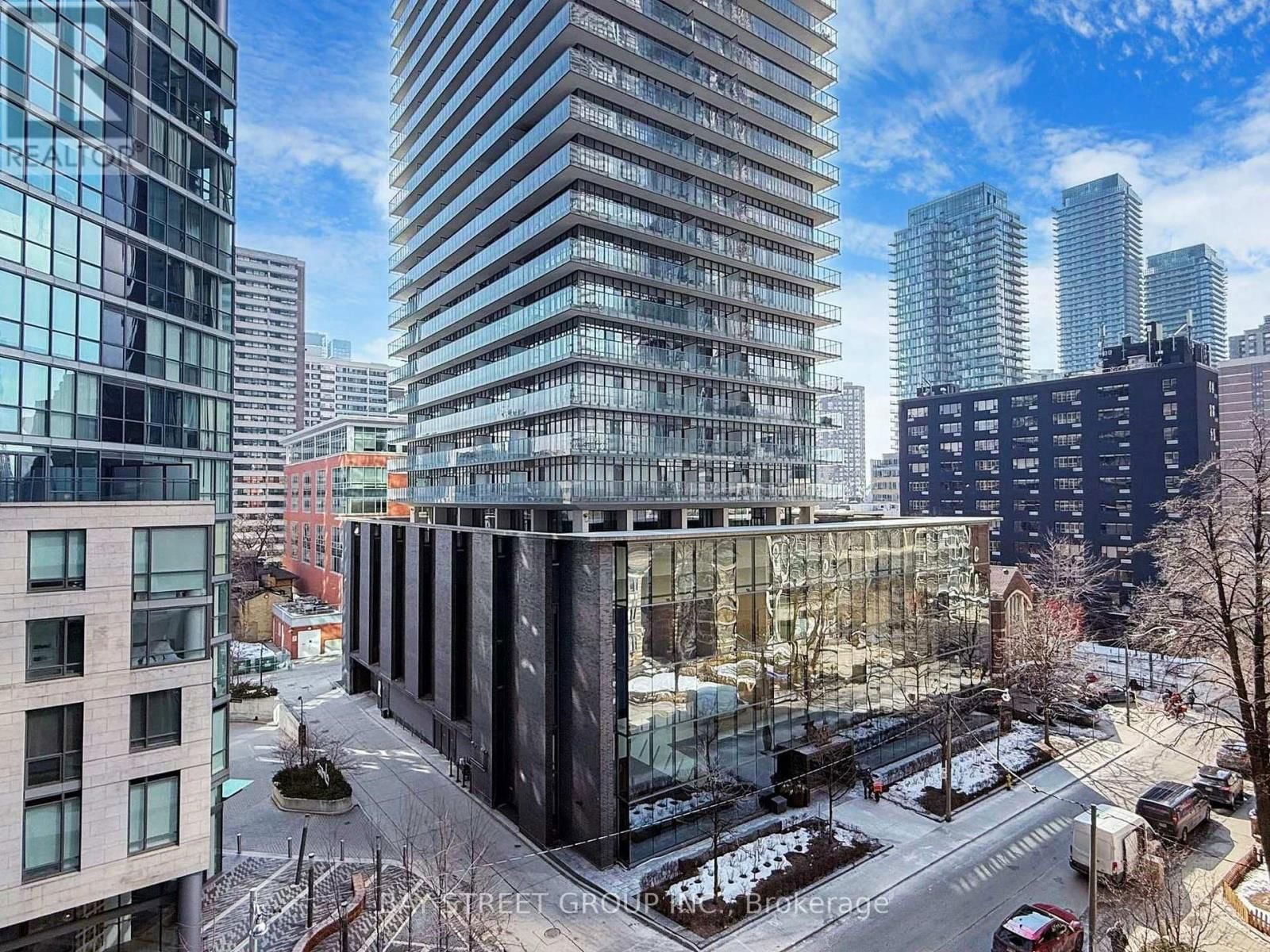 504 - 42 CHARLES STREET EAST Image 16