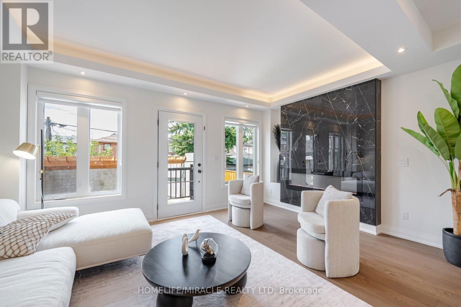 388 OAKWOOD AVENUE Image 15