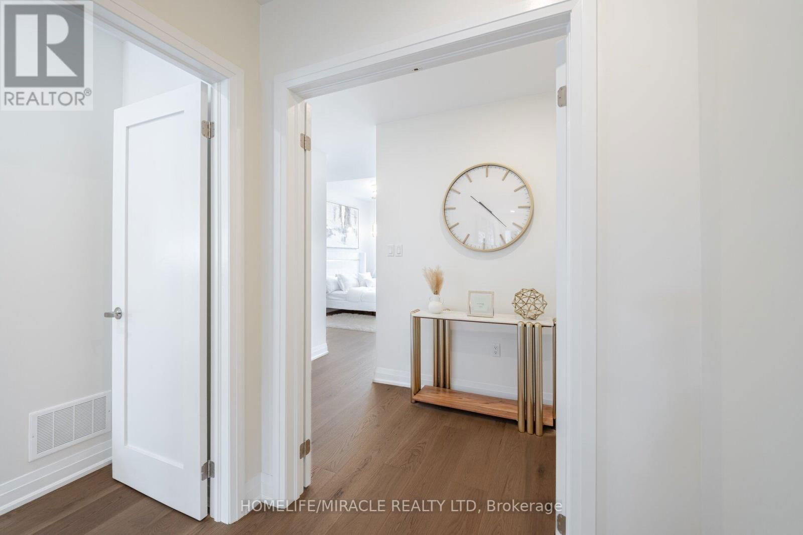 388 OAKWOOD AVENUE Image 20