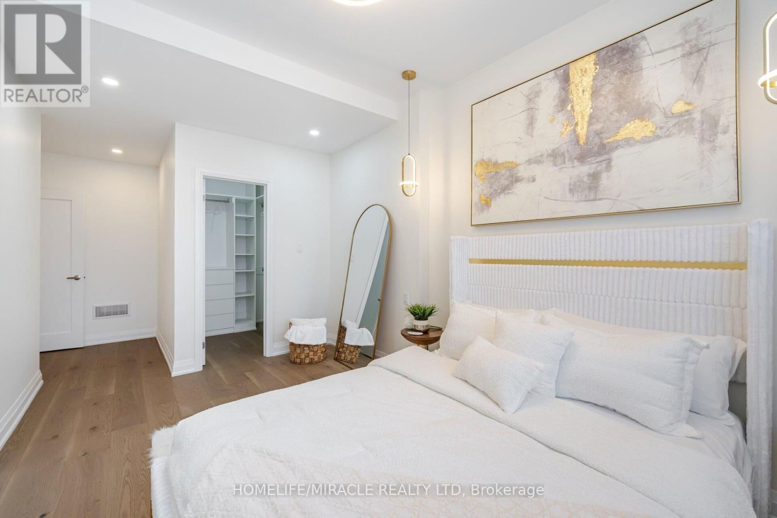 388 OAKWOOD AVENUE Image 23