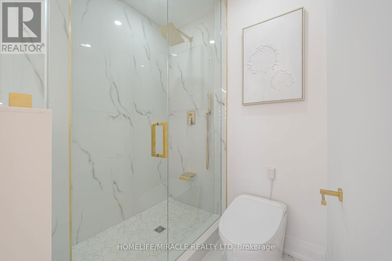 388 OAKWOOD AVENUE Image 26