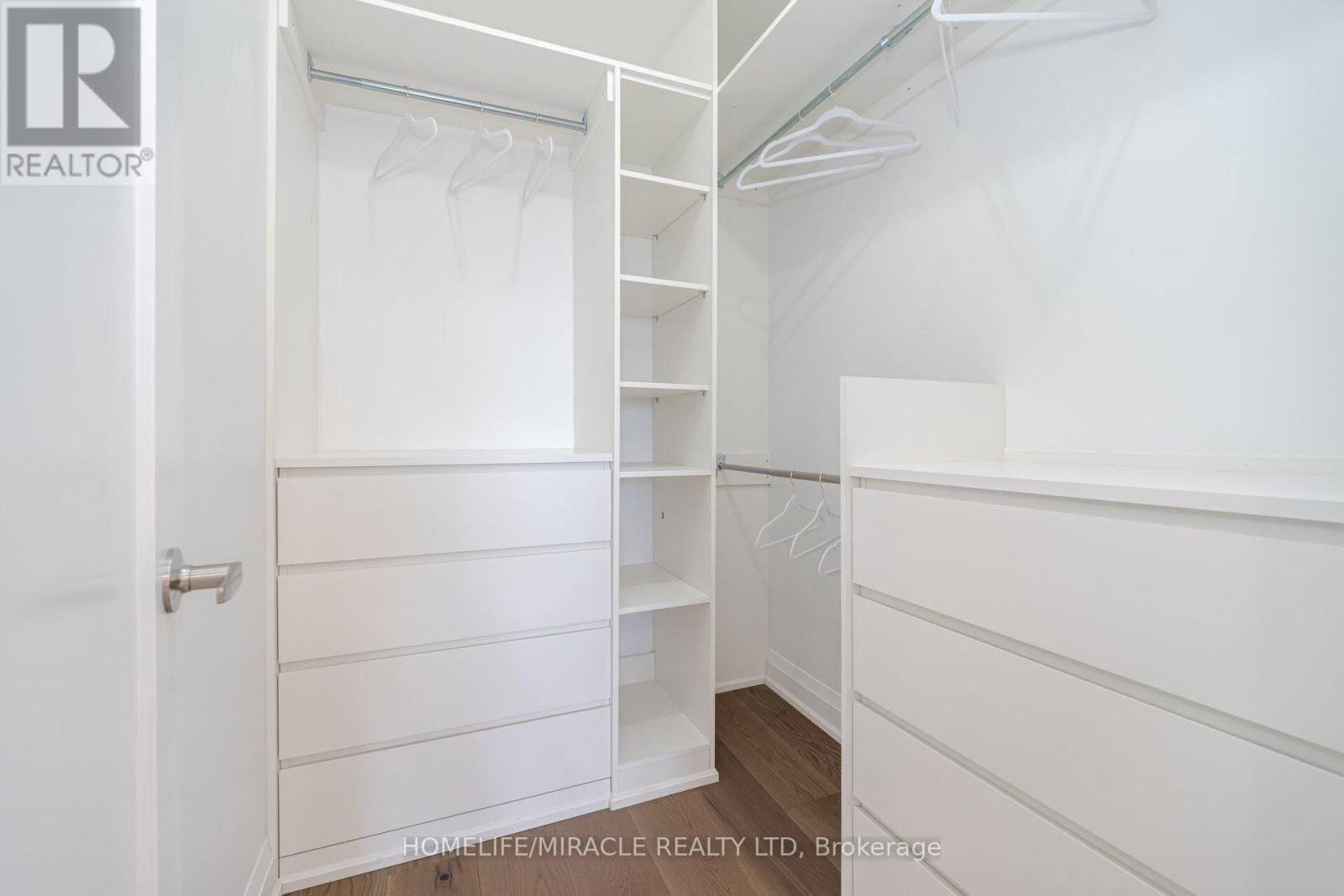 388 OAKWOOD AVENUE Image 27