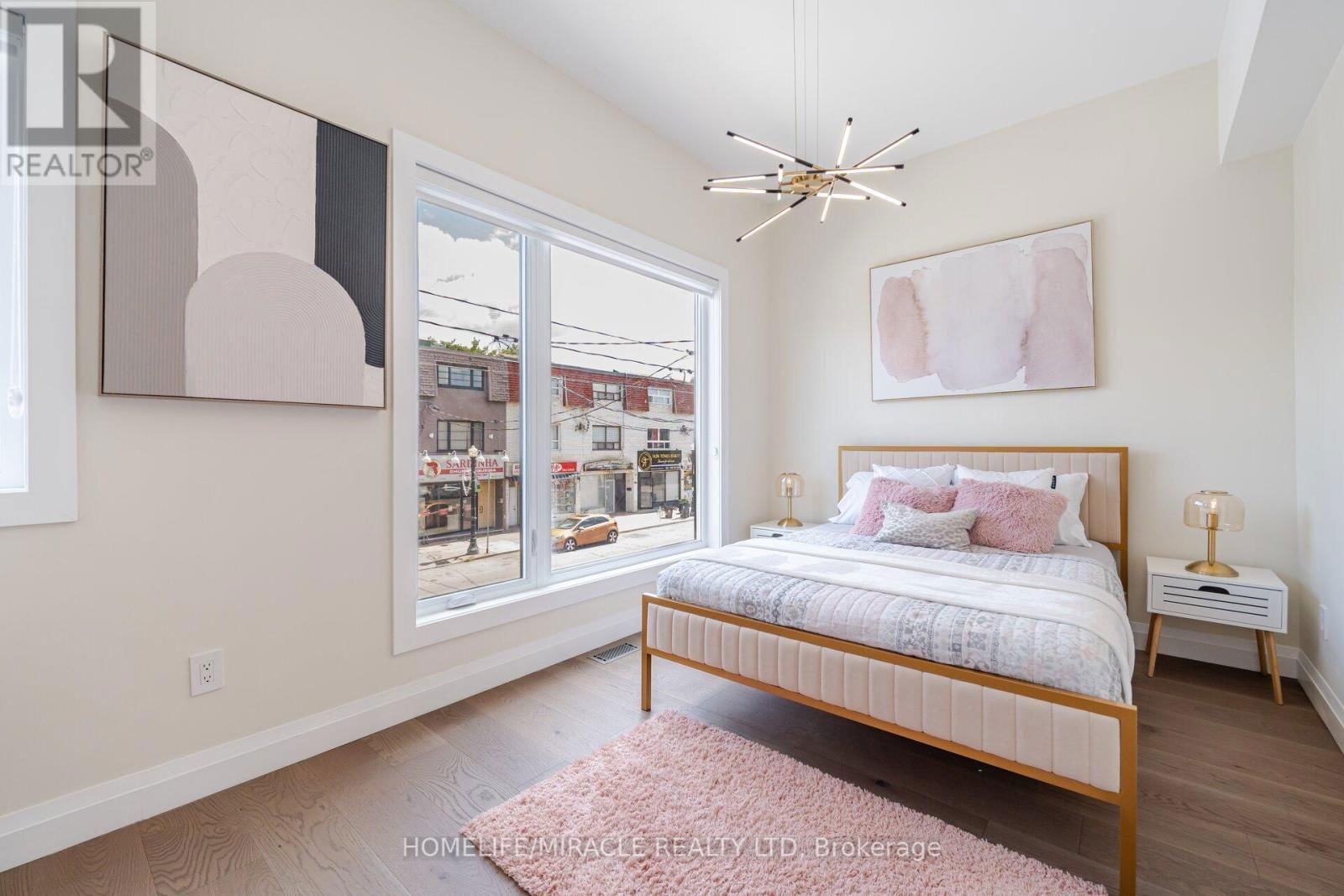 388 OAKWOOD AVENUE Image 28