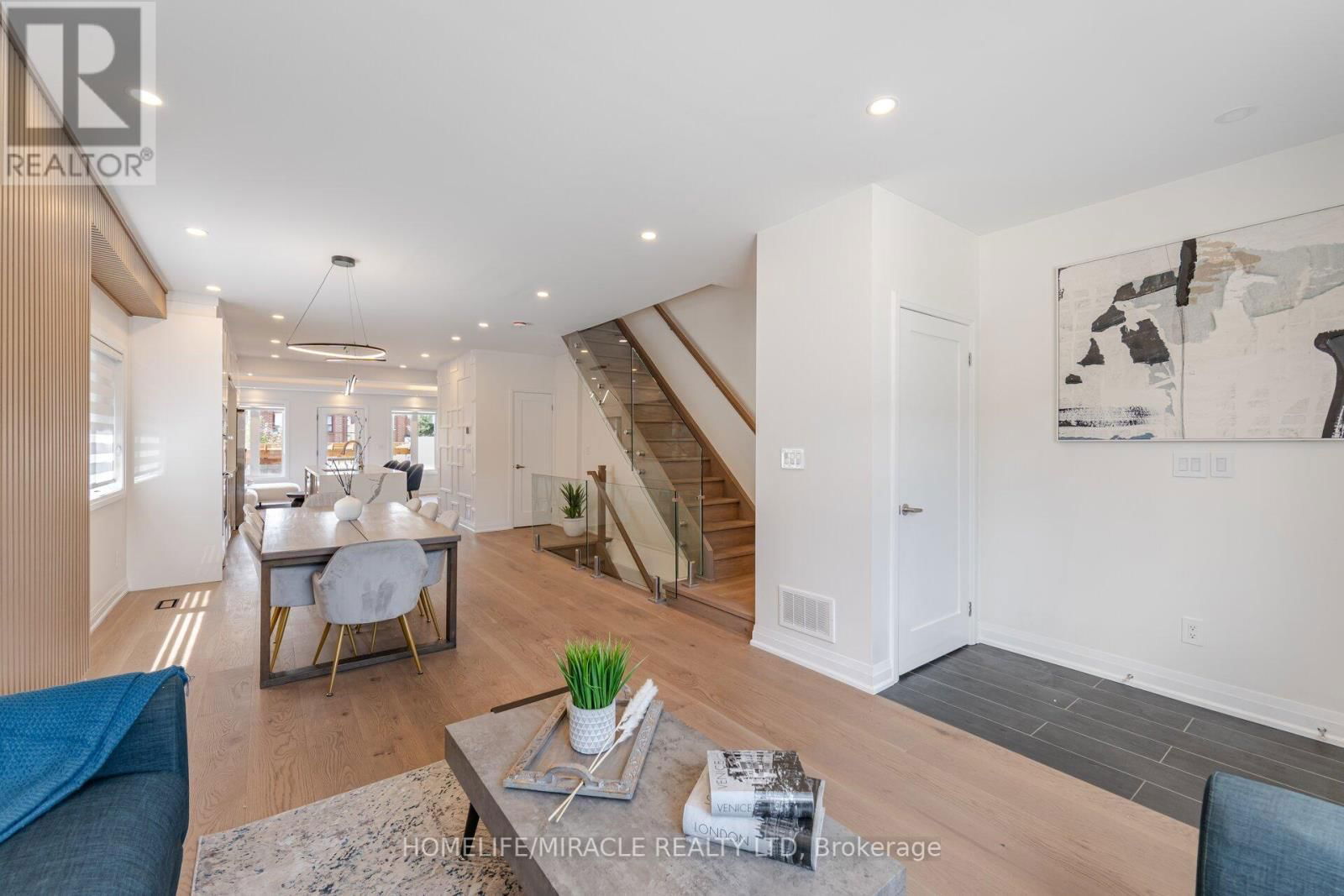 388 OAKWOOD AVENUE Image 4