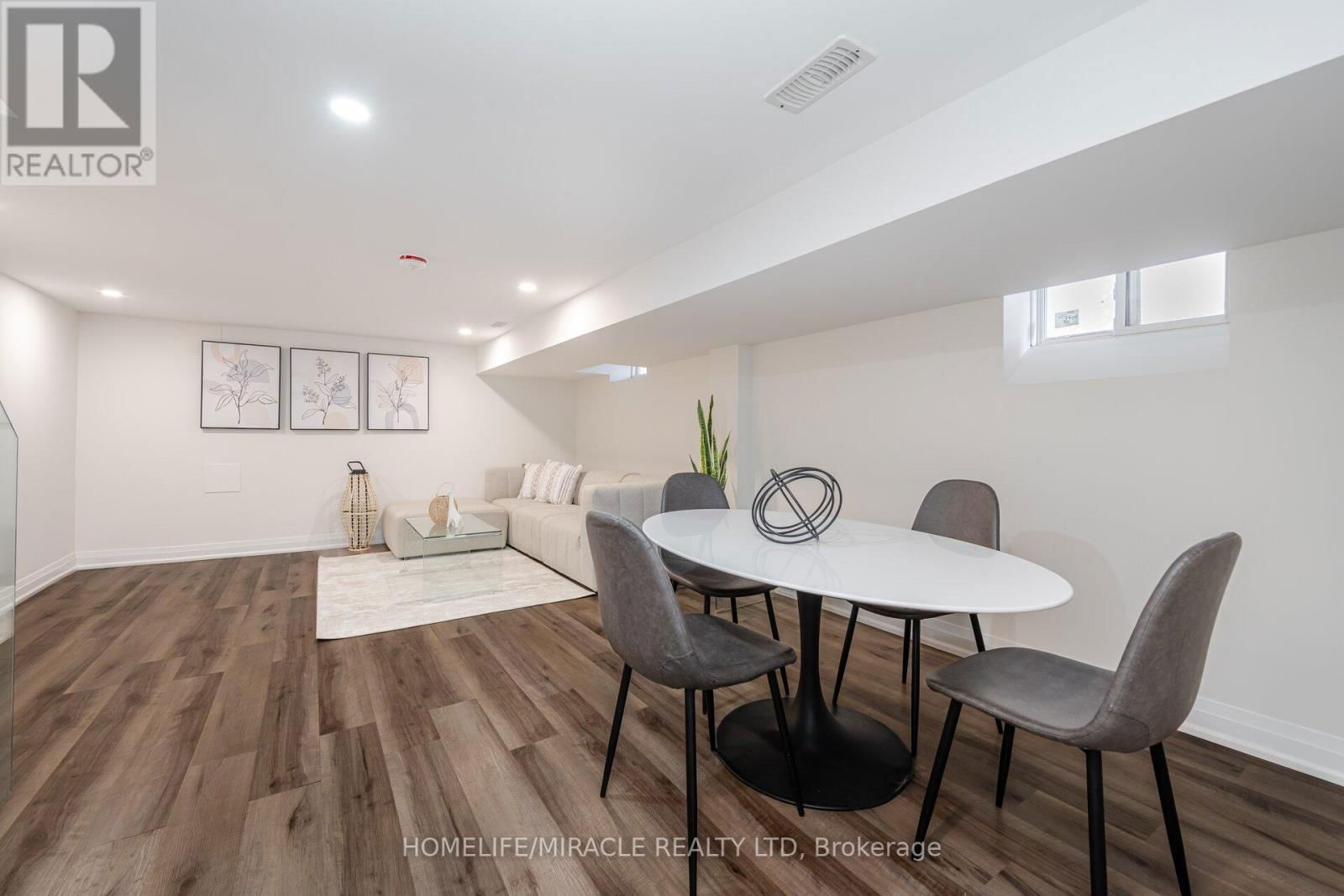 388 OAKWOOD AVENUE Image 41