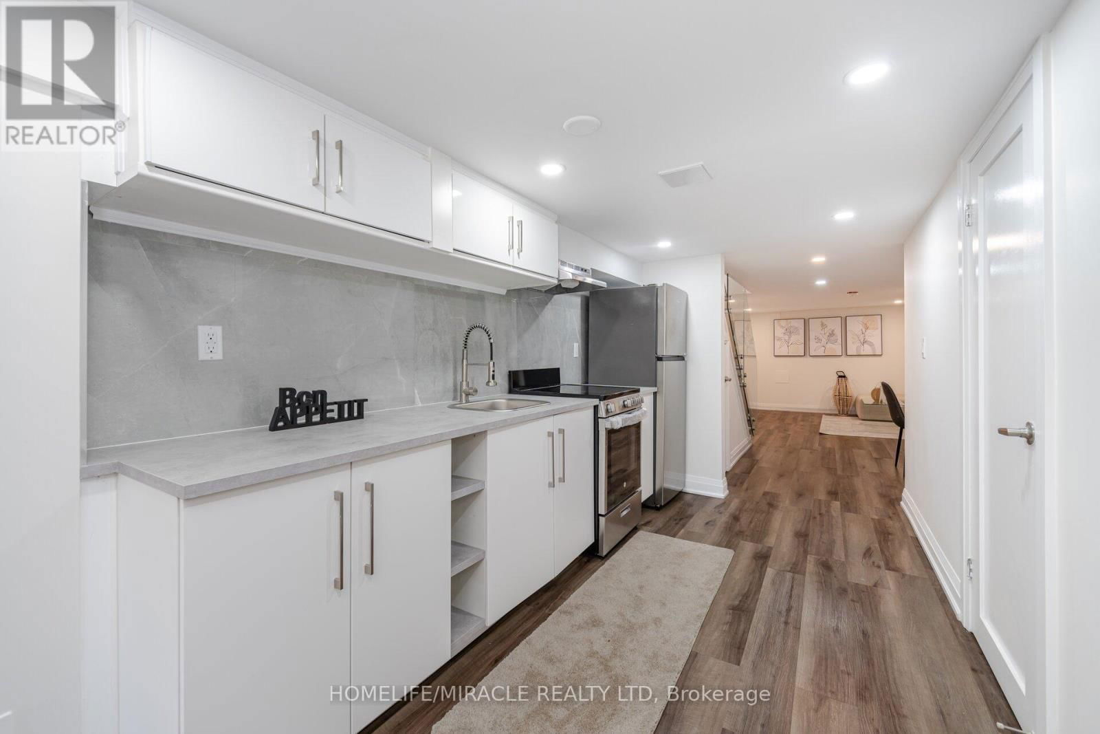 388 OAKWOOD AVENUE Image 44