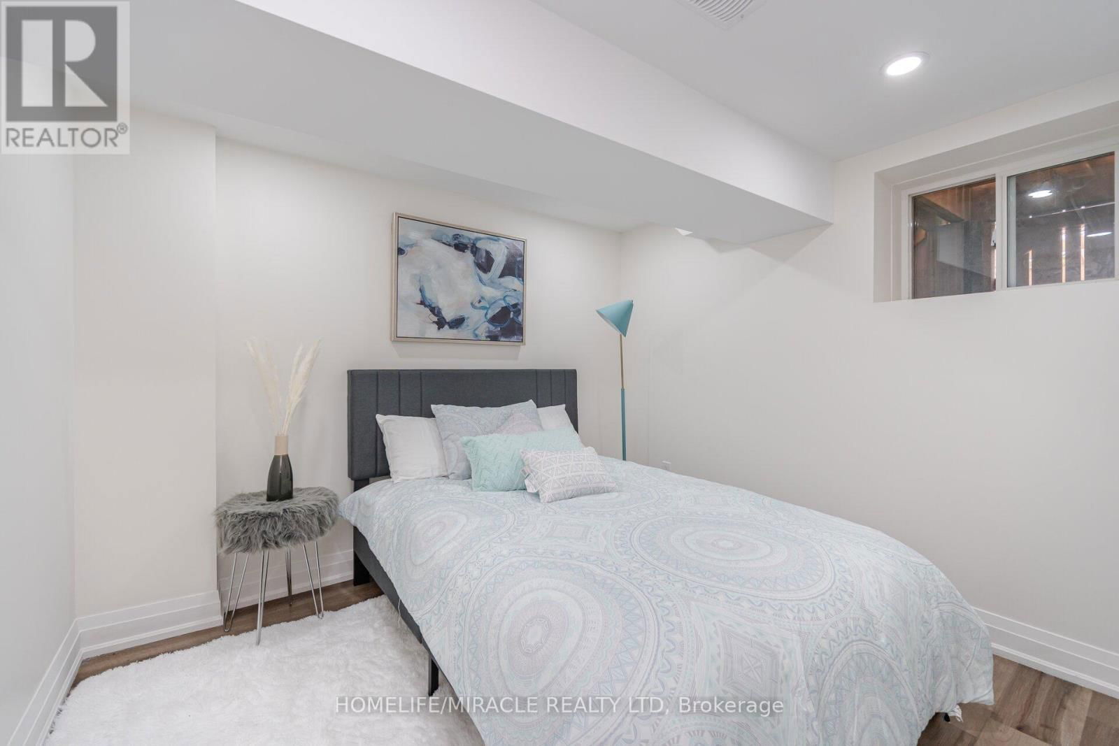 388 OAKWOOD AVENUE Image 46
