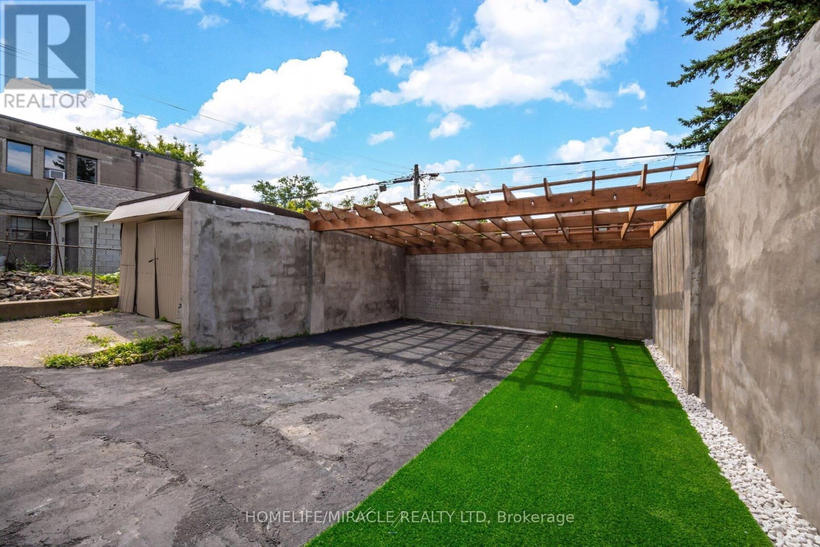 388 OAKWOOD AVENUE Image 48