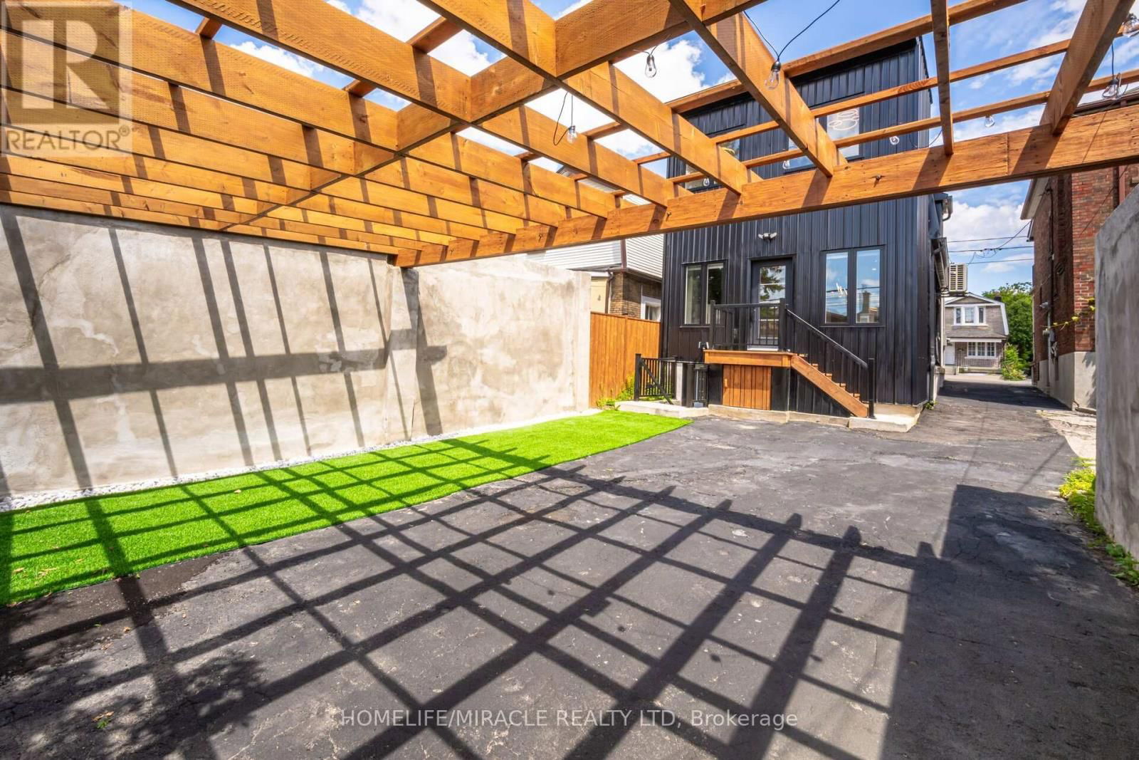 388 OAKWOOD AVENUE Image 49