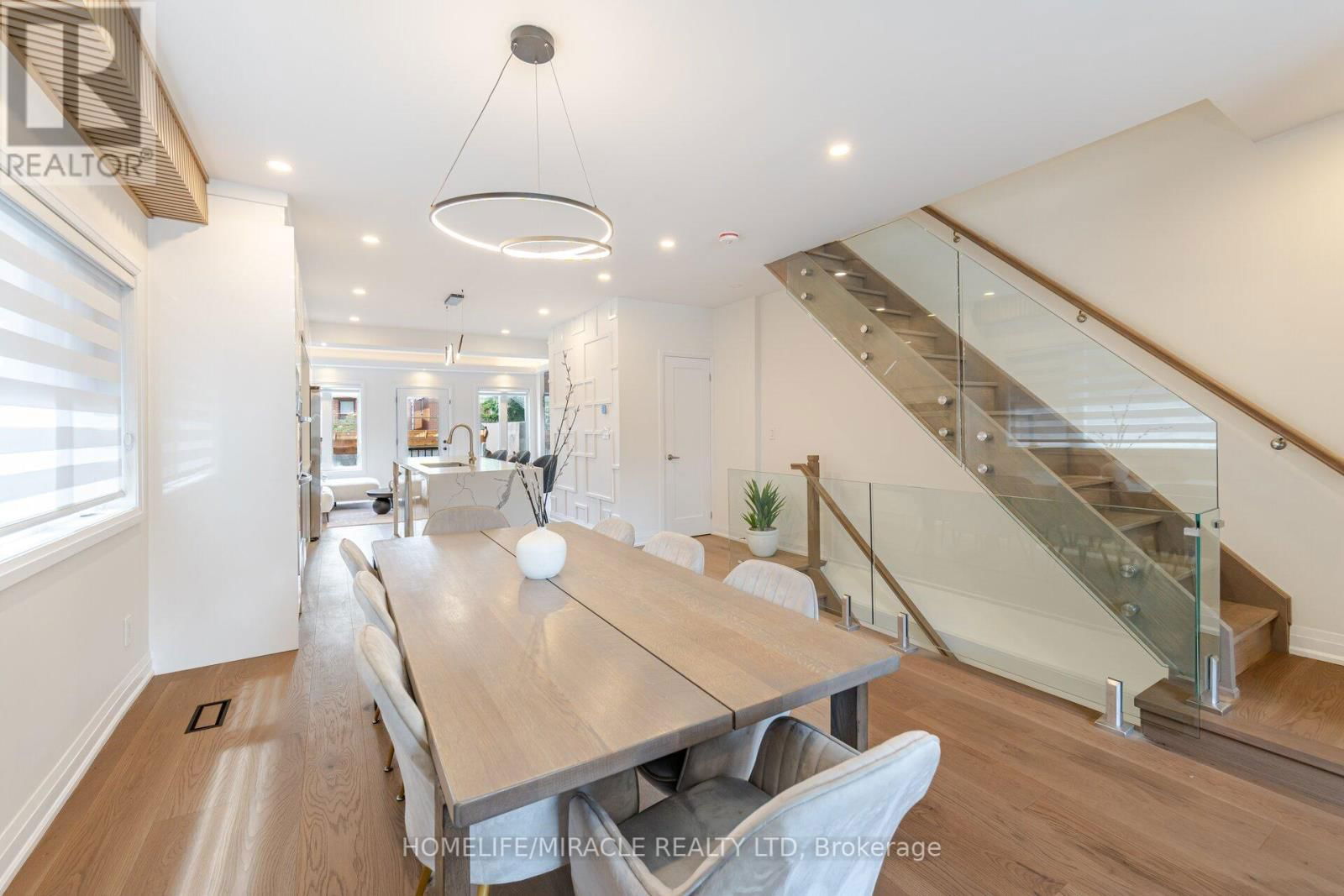 388 OAKWOOD AVENUE Image 7