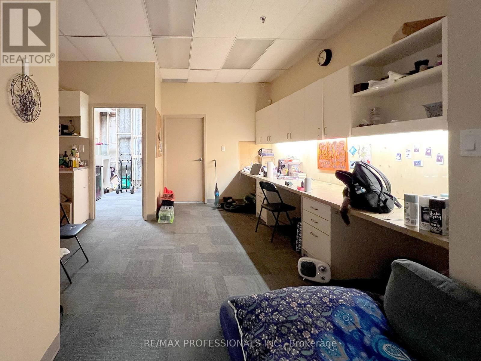 756 YONGE STREET Image 10