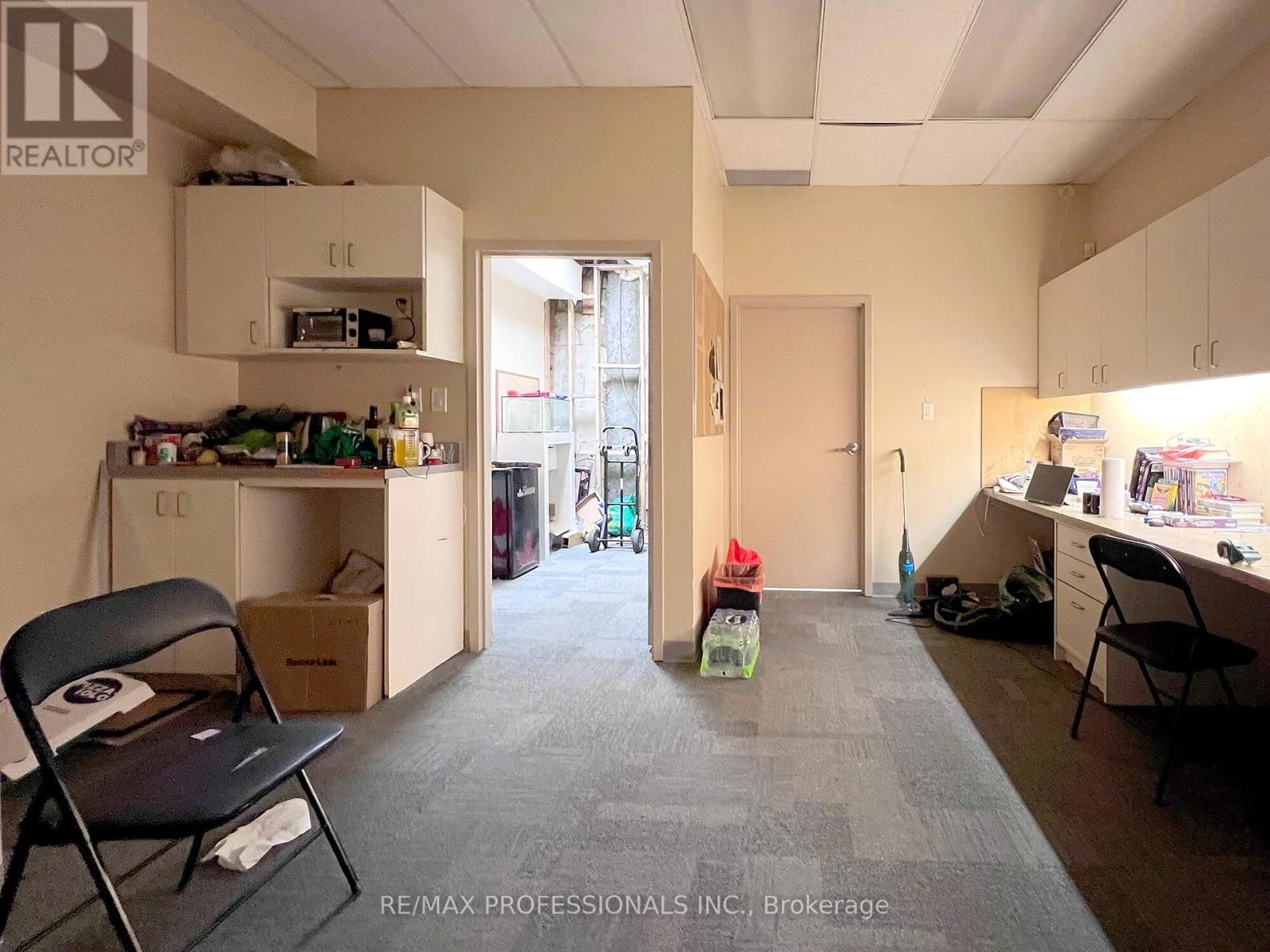 756 YONGE STREET Image 11