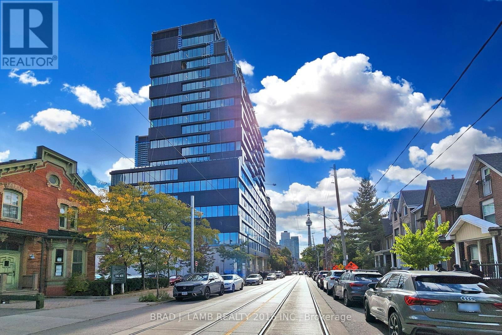 1804 - 195 MCCAUL STREET Image 2
