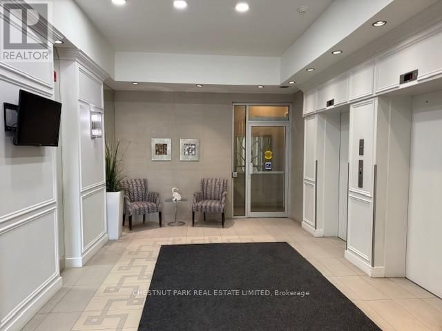 304 - 3443 BATHURST STREET Image 3