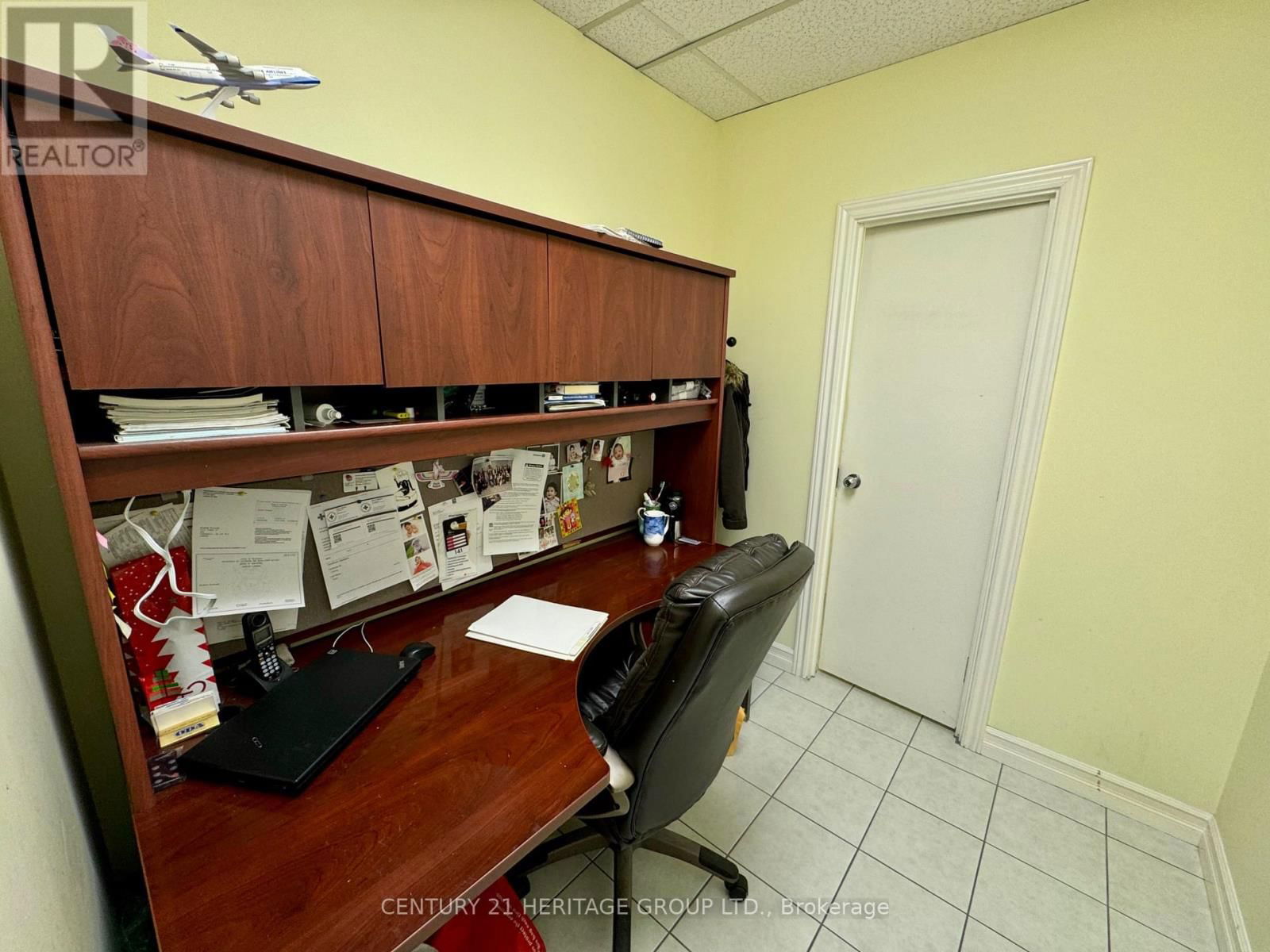 302 - 1110 SHEPPARD AVENUE EAST Image 12