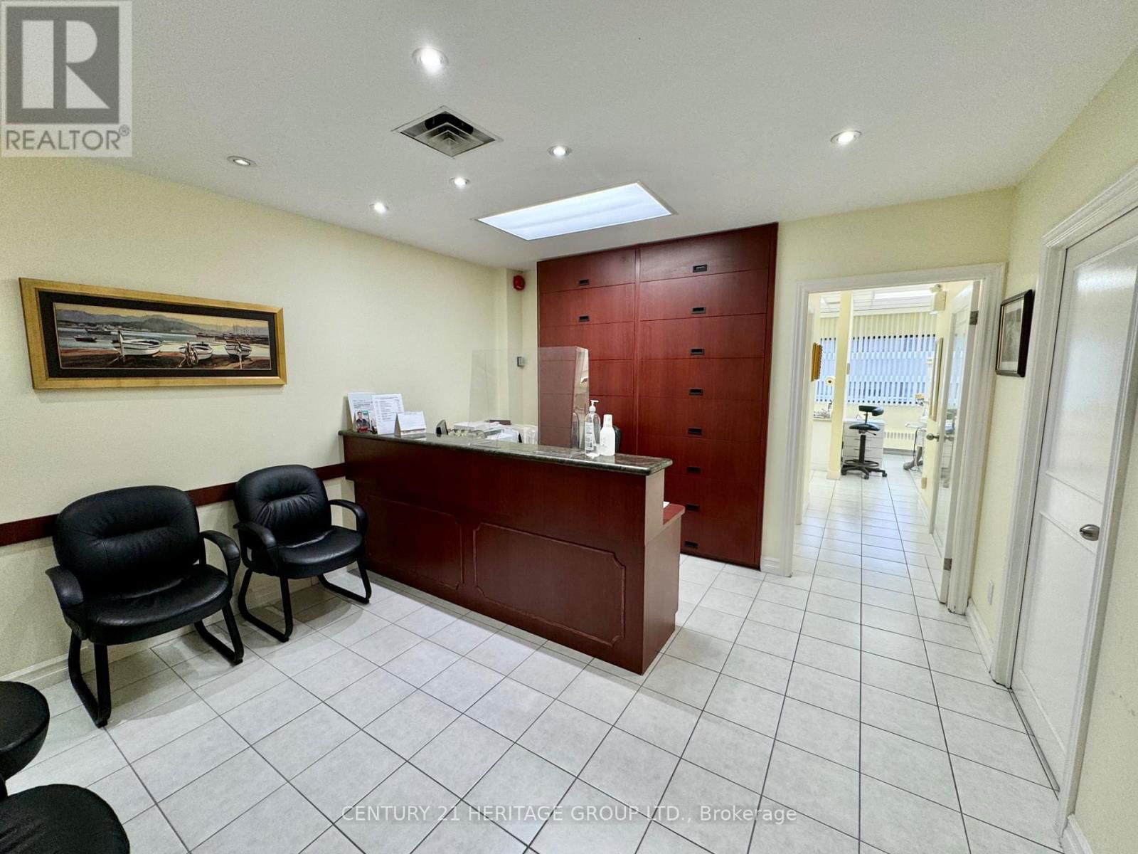 302 - 1110 SHEPPARD AVENUE EAST Image 3