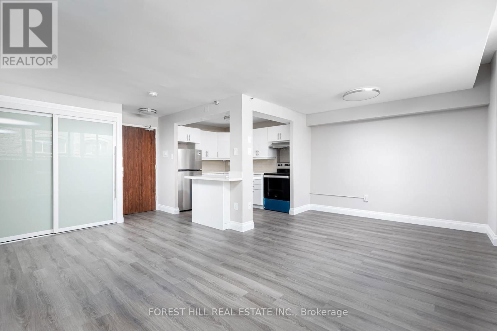 102 - 34 WALMER ROAD Image 4