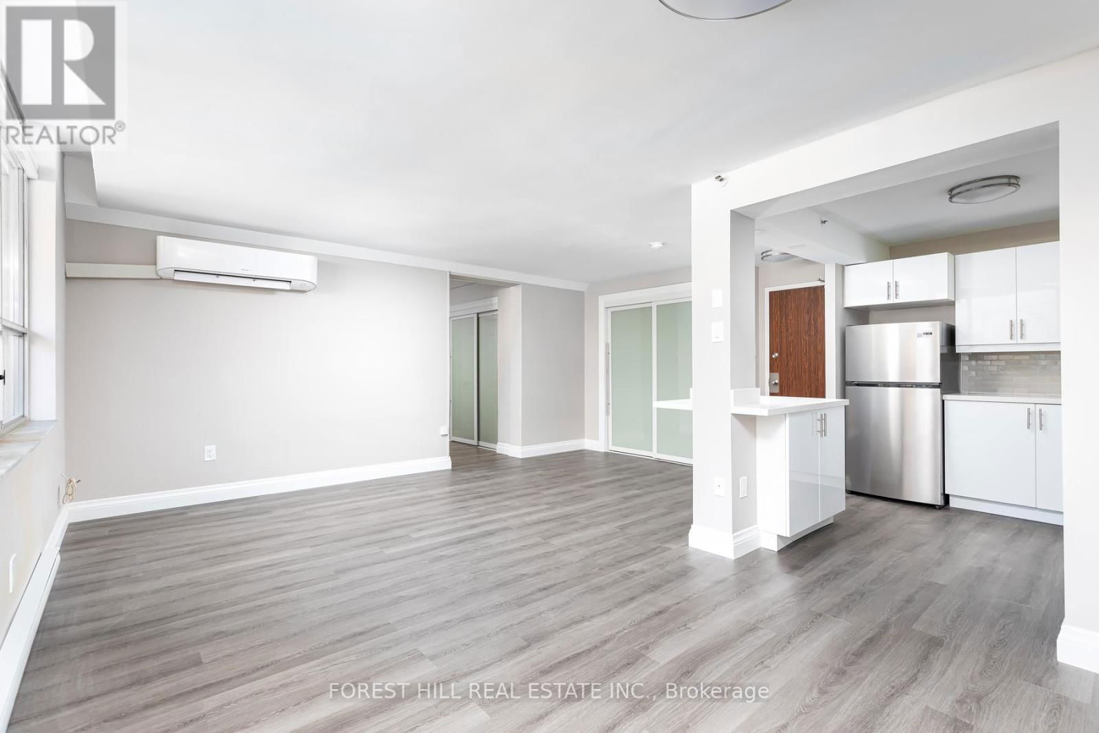 102 - 34 WALMER ROAD Image 7