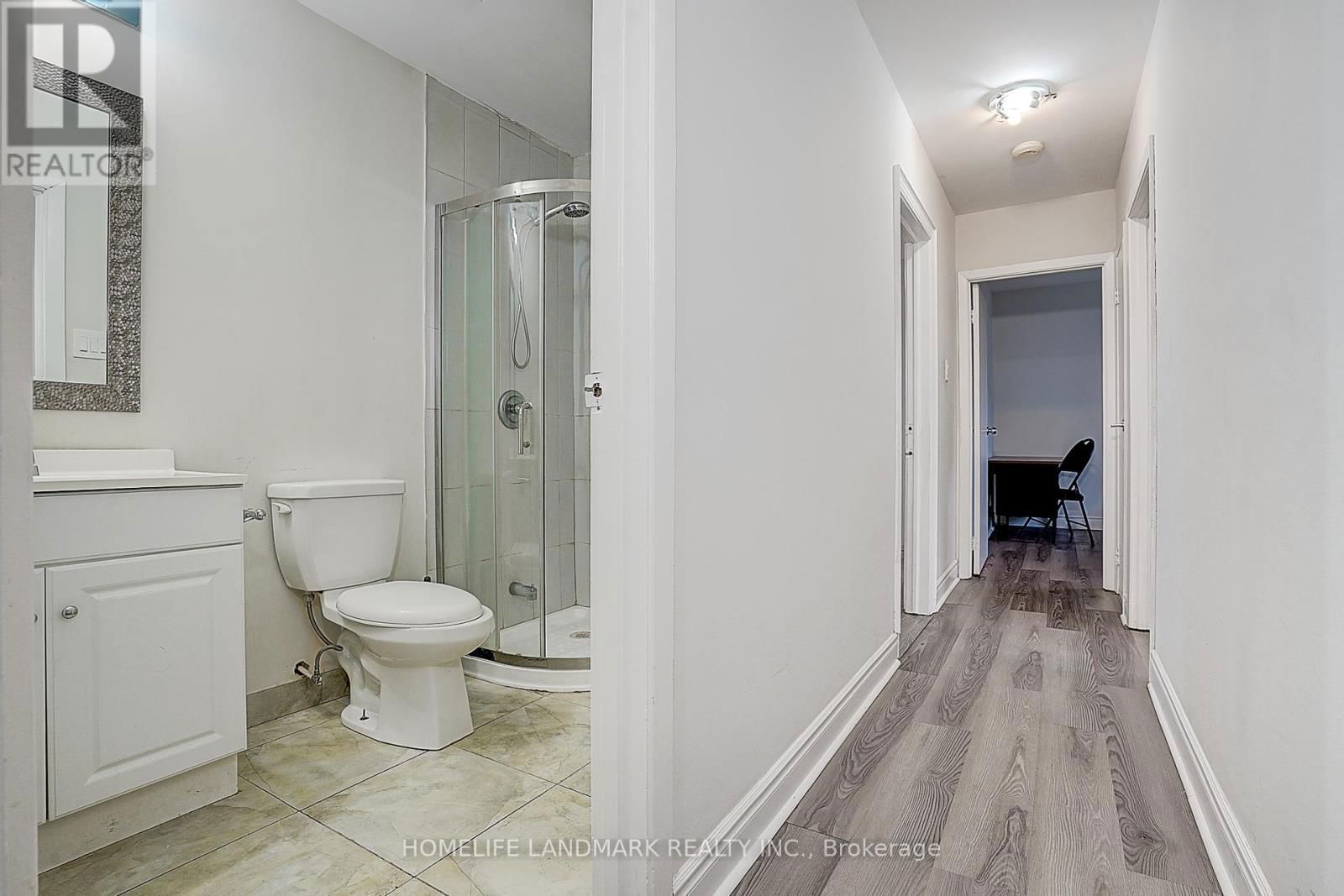 11 ENNISMORE PLACE Image 19