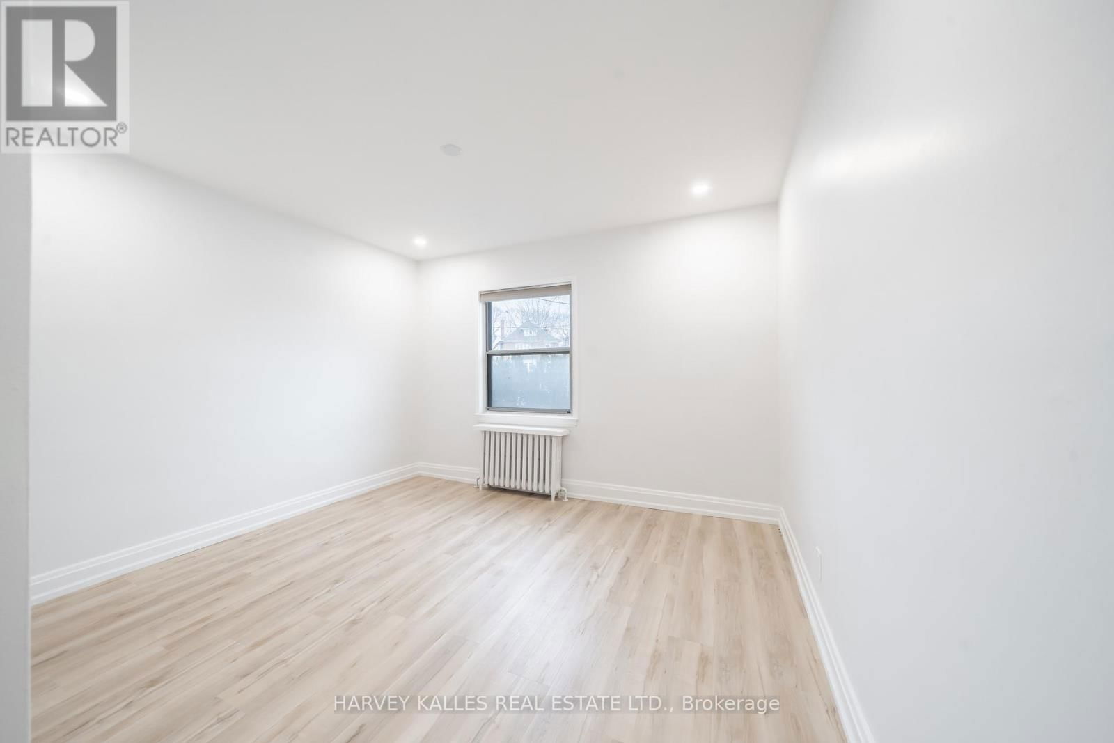 Main - 109 CHATSWORTH DRIVE Image 12