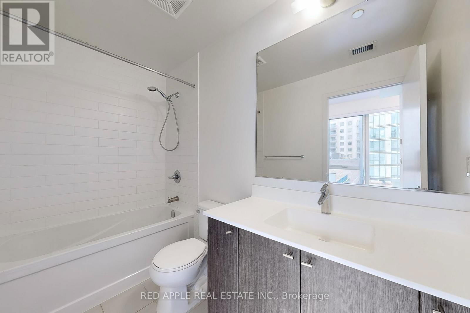 306 - 18 REAN DRIVE Image 12