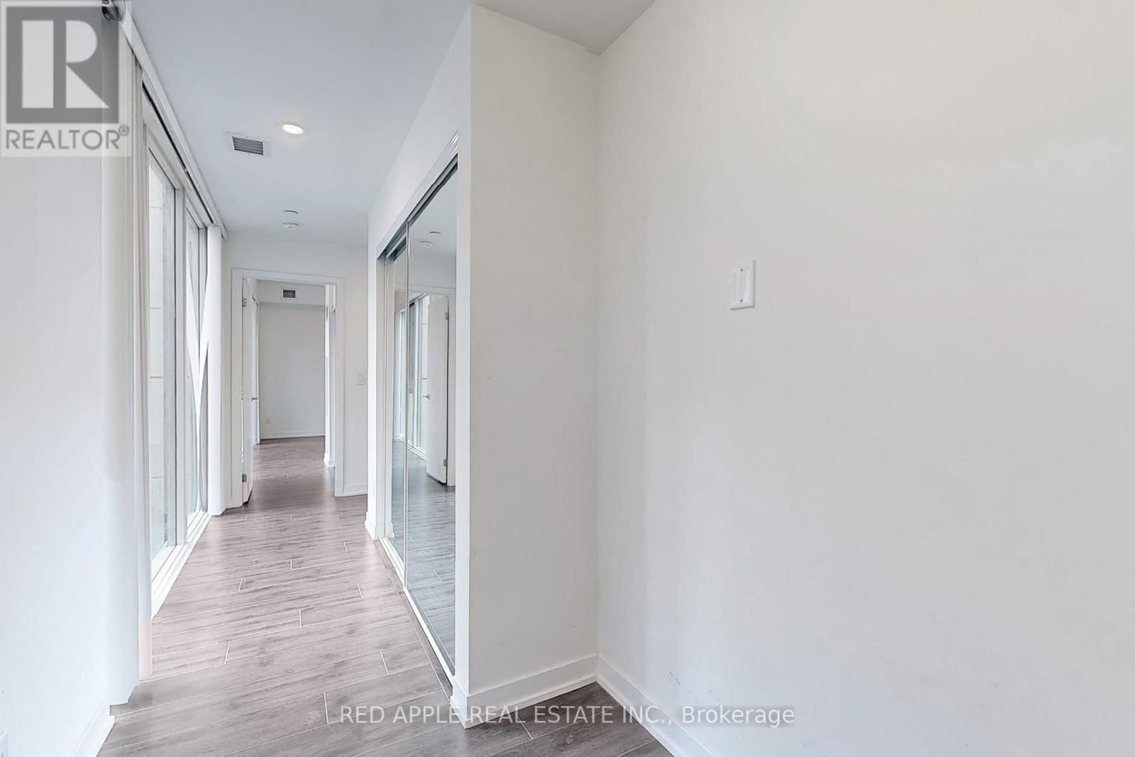 306 - 18 REAN DRIVE Image 16
