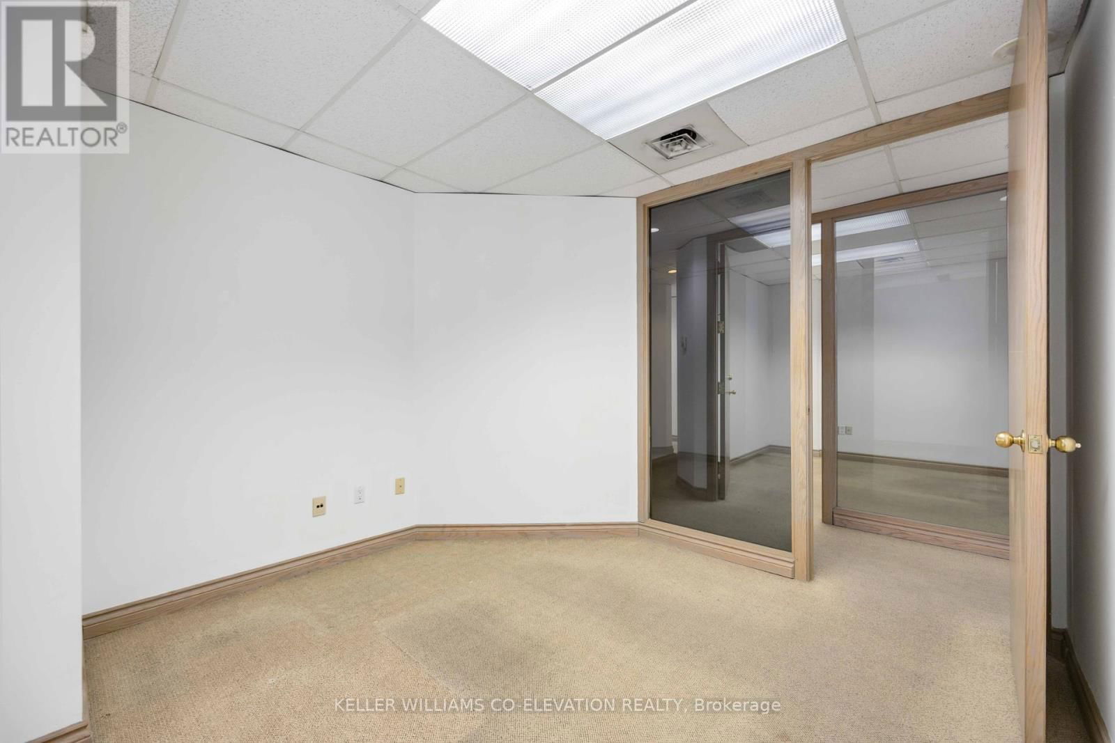 419 - 120 CARLTON STREET Image 11
