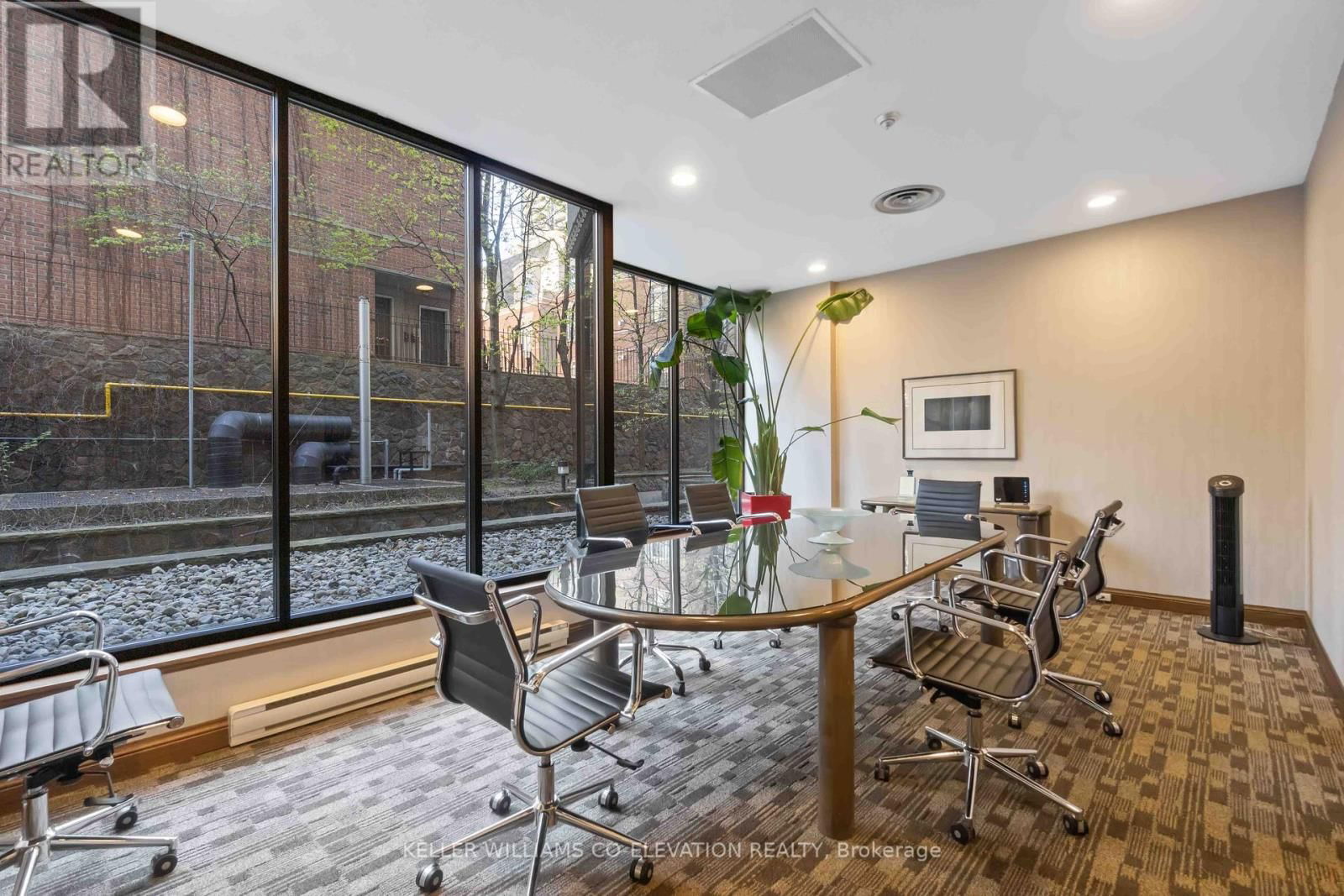 419 - 120 CARLTON STREET Image 19
