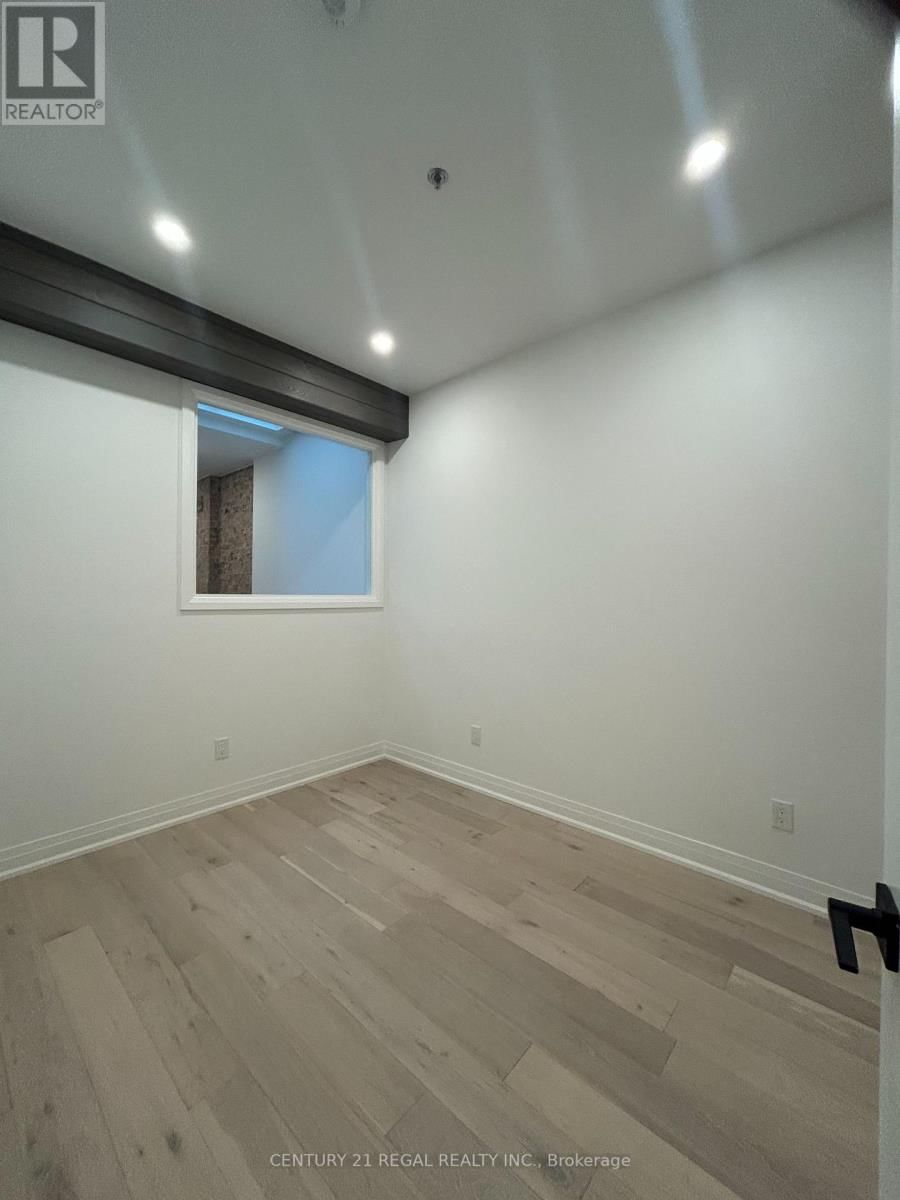 2nd floor - 1171 DUNDAS STREET WEST Image 10