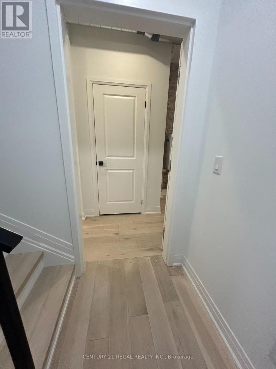 2nd floor - 1171 DUNDAS STREET WEST Image 19