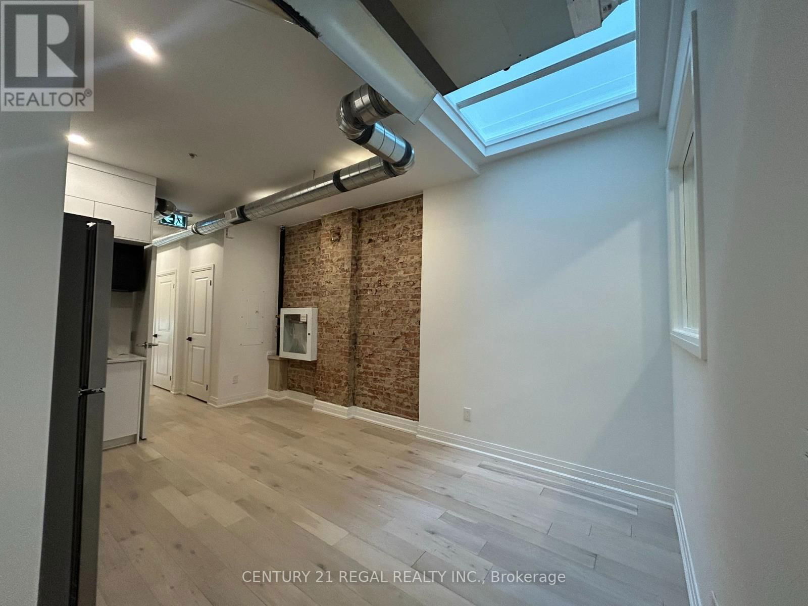 2nd floor - 1171 DUNDAS STREET WEST Image 7