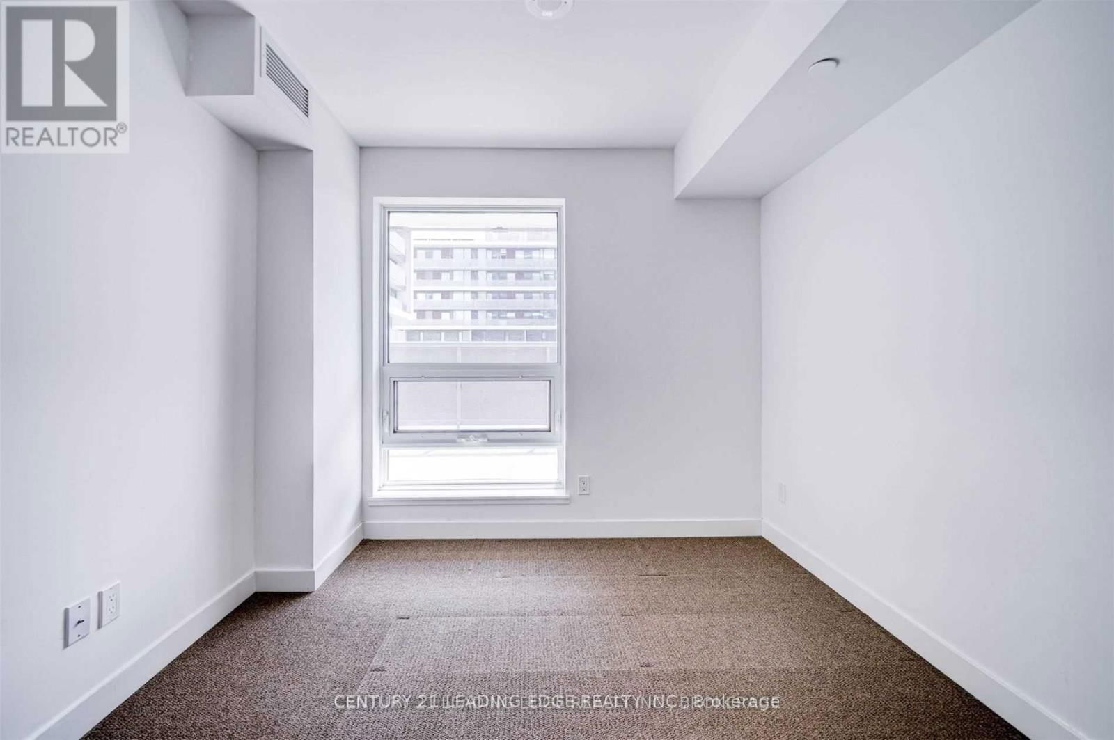 302 - 120 VARNA DRIVE Image 13