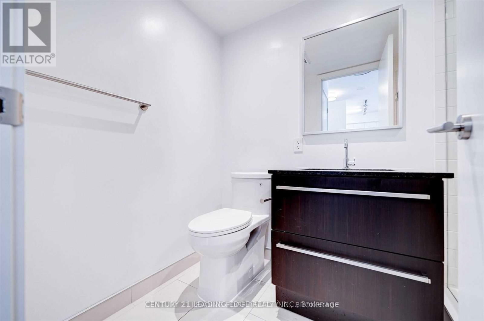 302 - 120 VARNA DRIVE Image 15