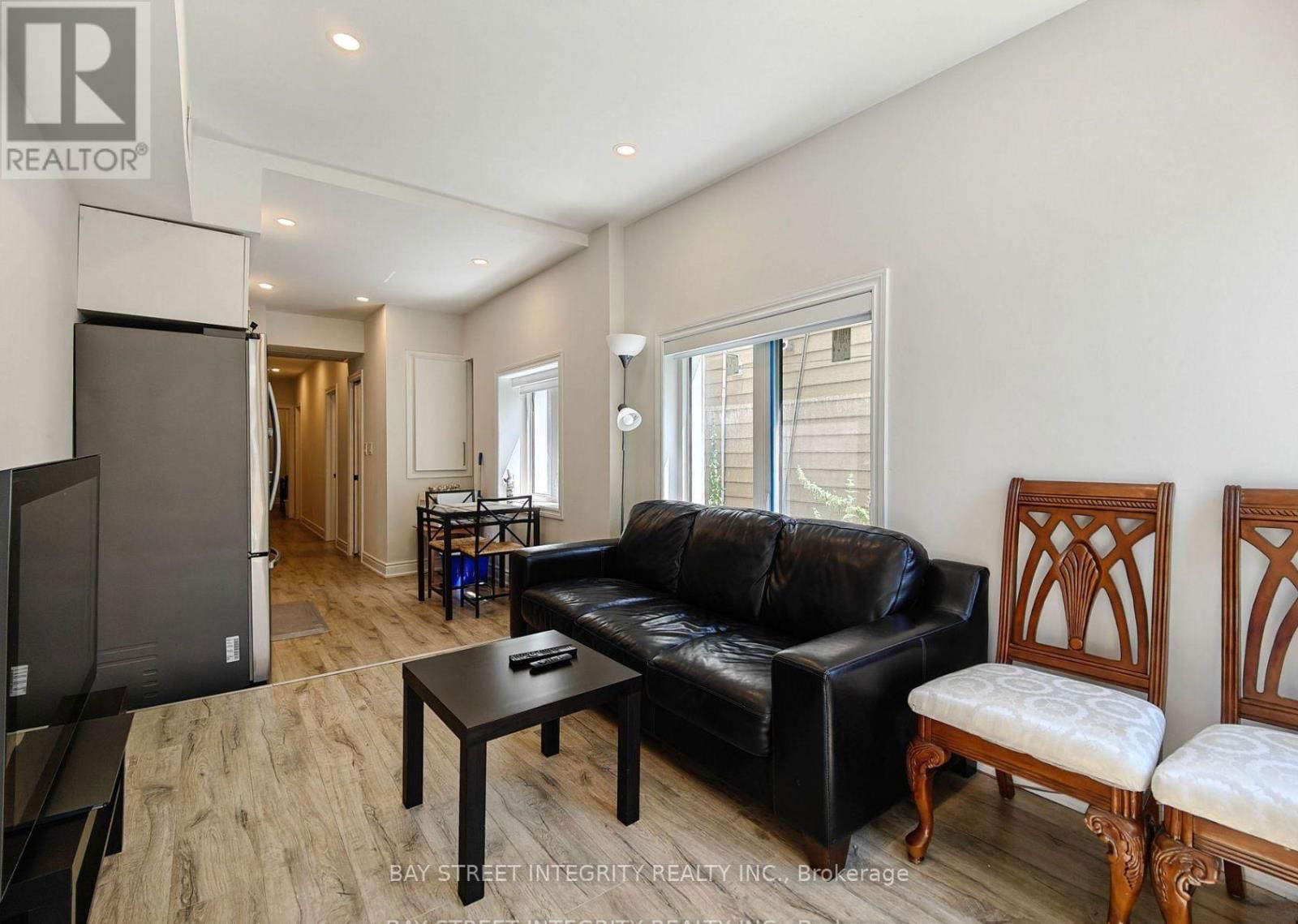 Unit 1 - 598 CRAWFORD STREET Image 2
