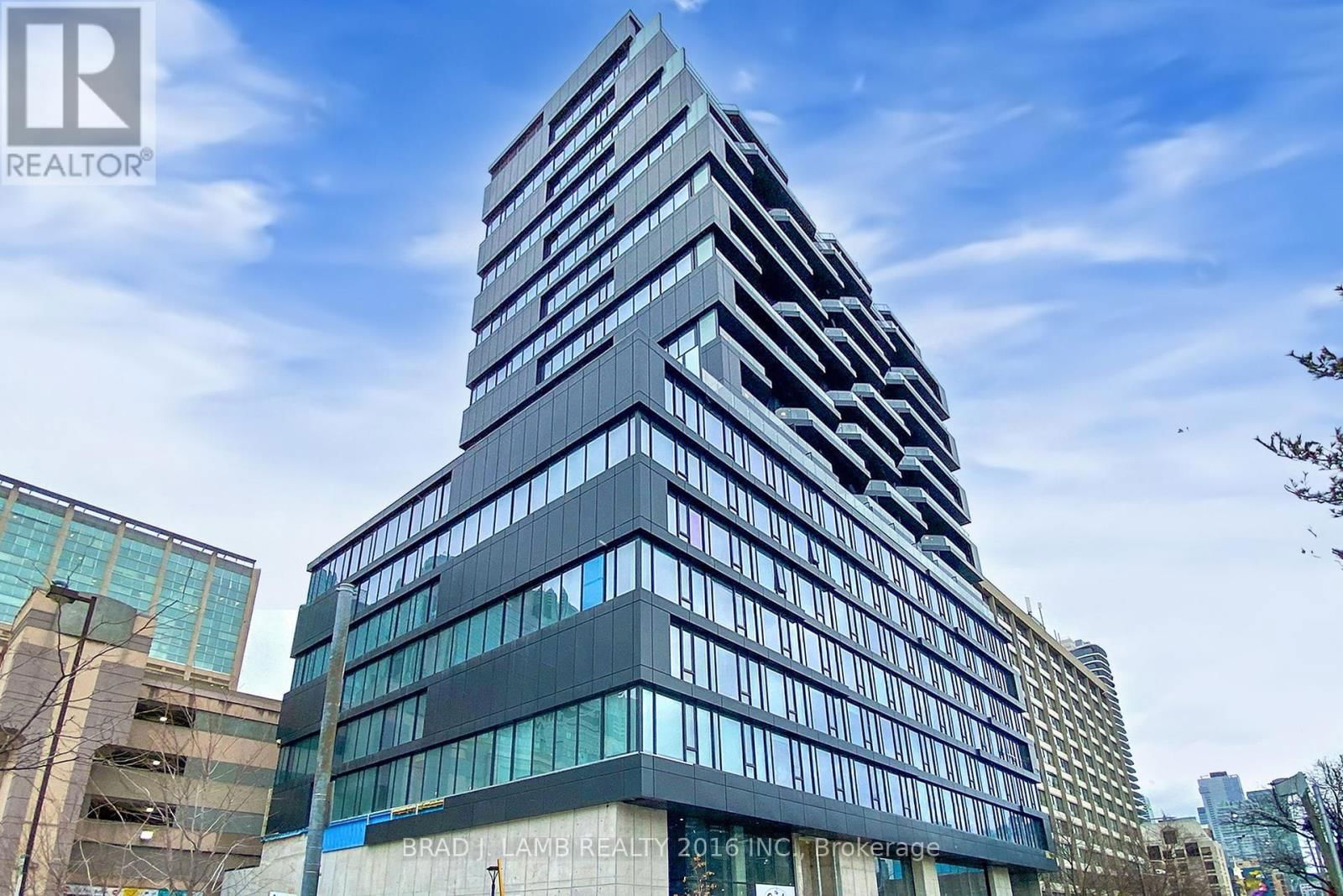 318 - 195 MCCAUL STREET Image 1