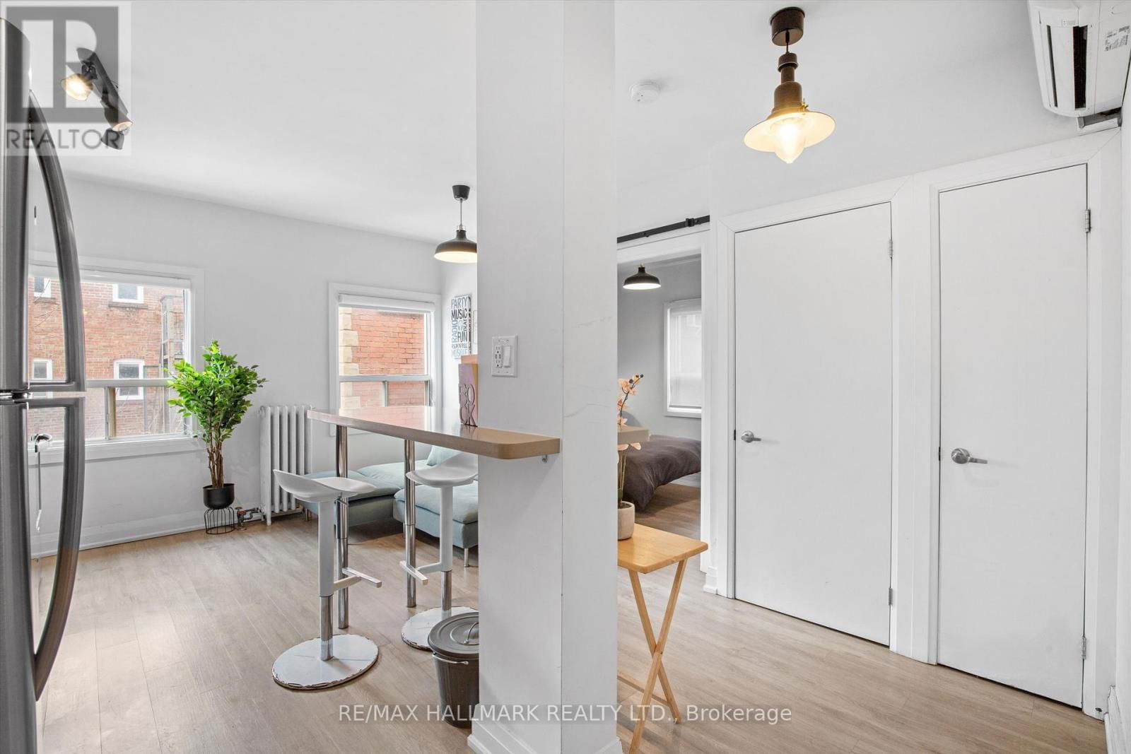 15 - 595 ST CLAIR AVENUE WEST Image 4