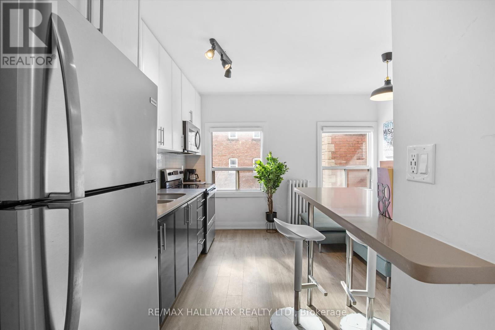 15 - 595 ST CLAIR AVENUE WEST Image 6