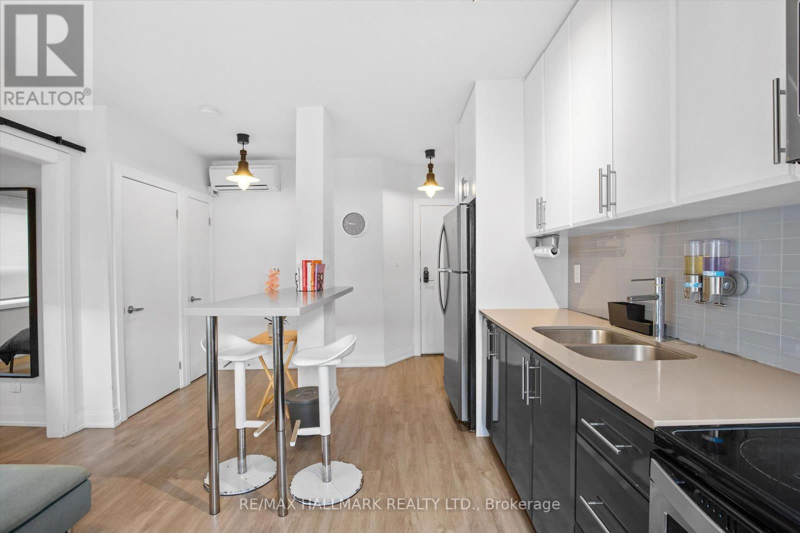 15 - 595 ST CLAIR AVENUE WEST Image 9